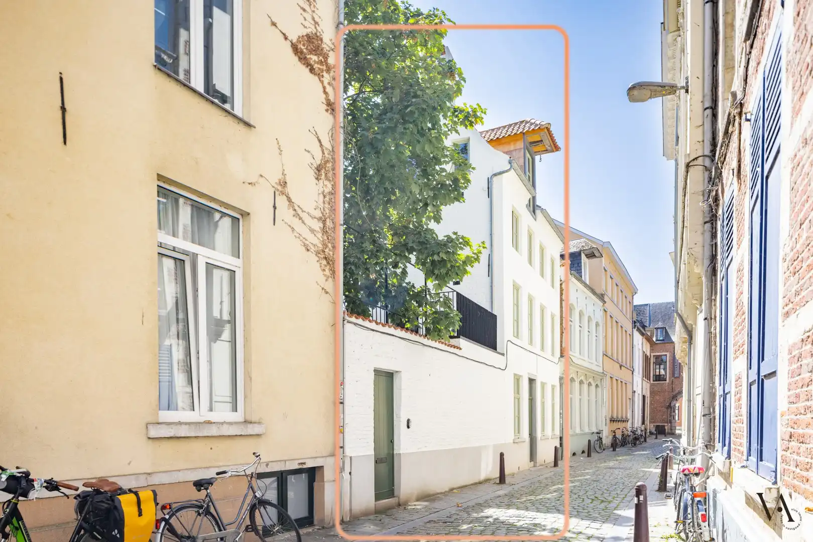 Hoofdfoto van de publicatie: Exclusief gerenoveerde burgerwoning aan de oevers van de Dijle