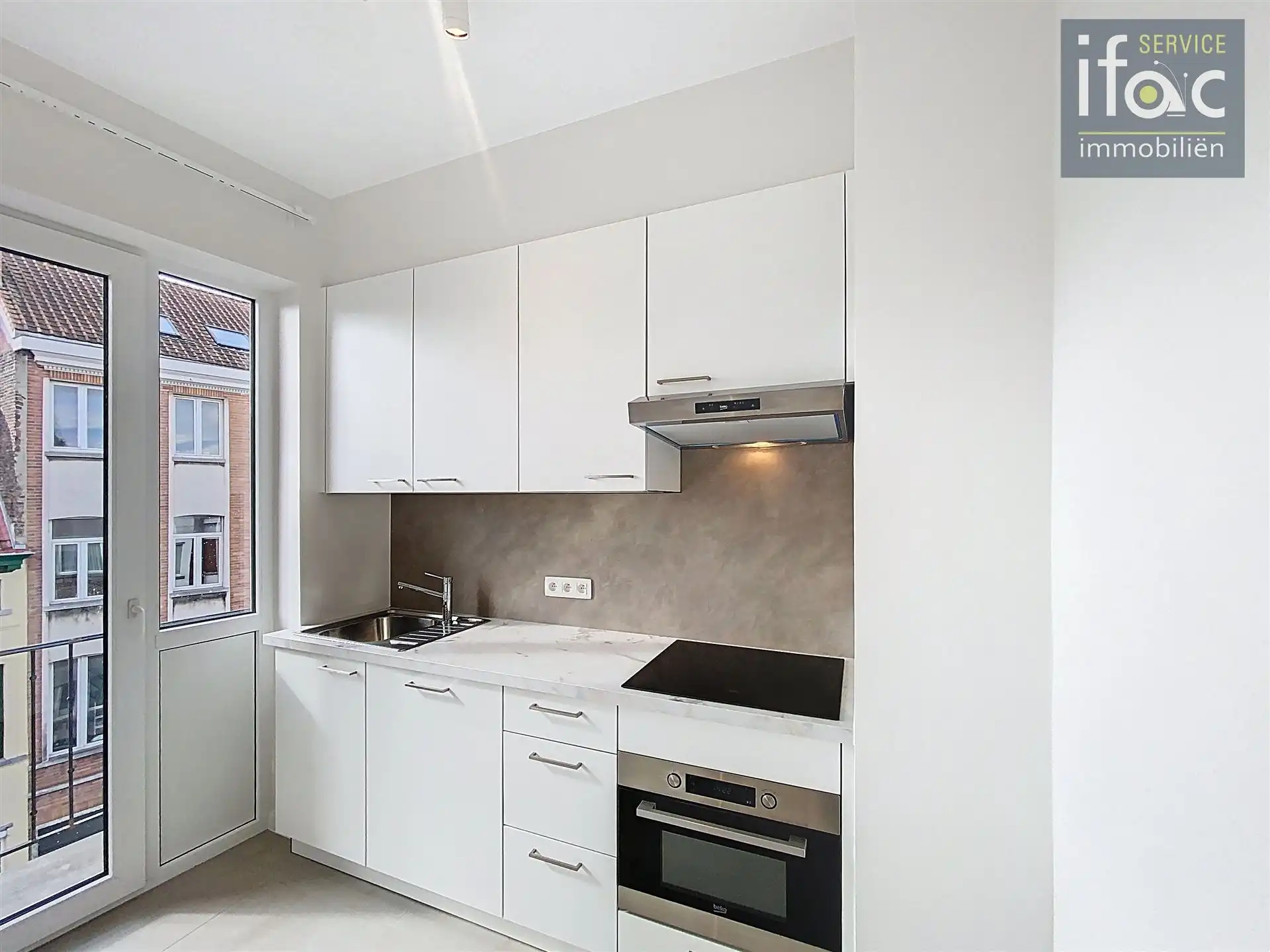 Gerenoveerd appartement met goede ligging foto 5