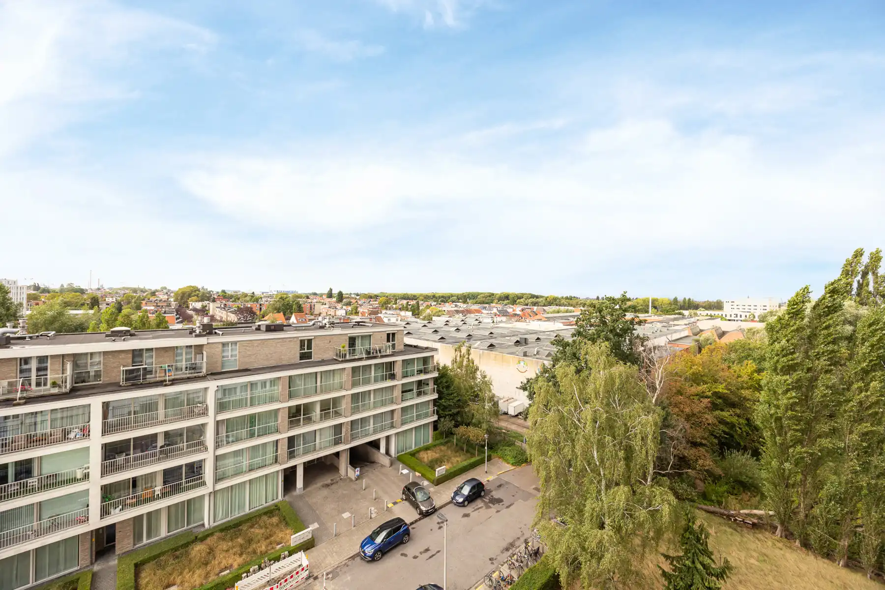 Ruim appartement met balkon en open zicht! foto 16