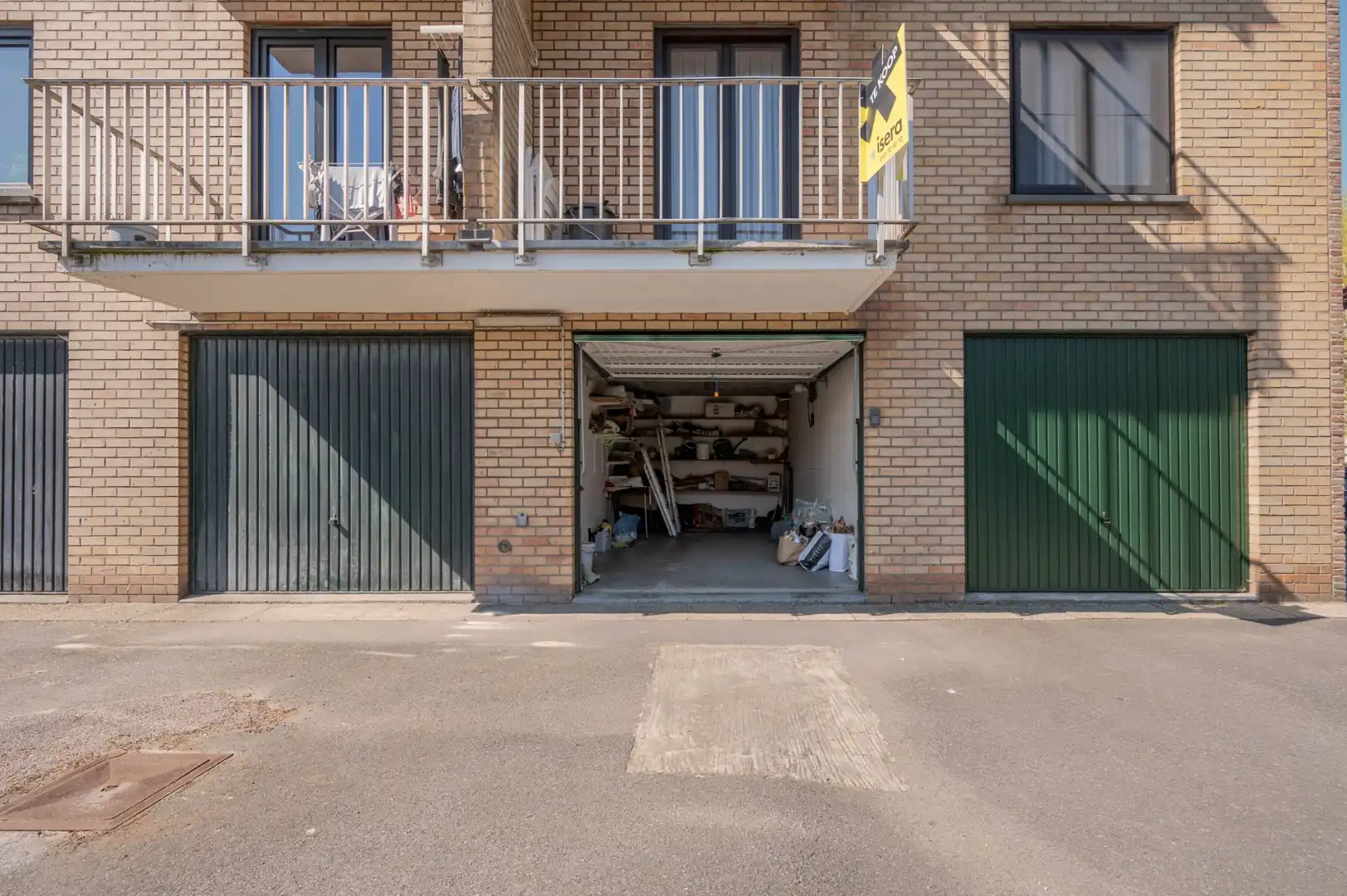 Appartement met garage op goede ligging te Assebroek! foto 12