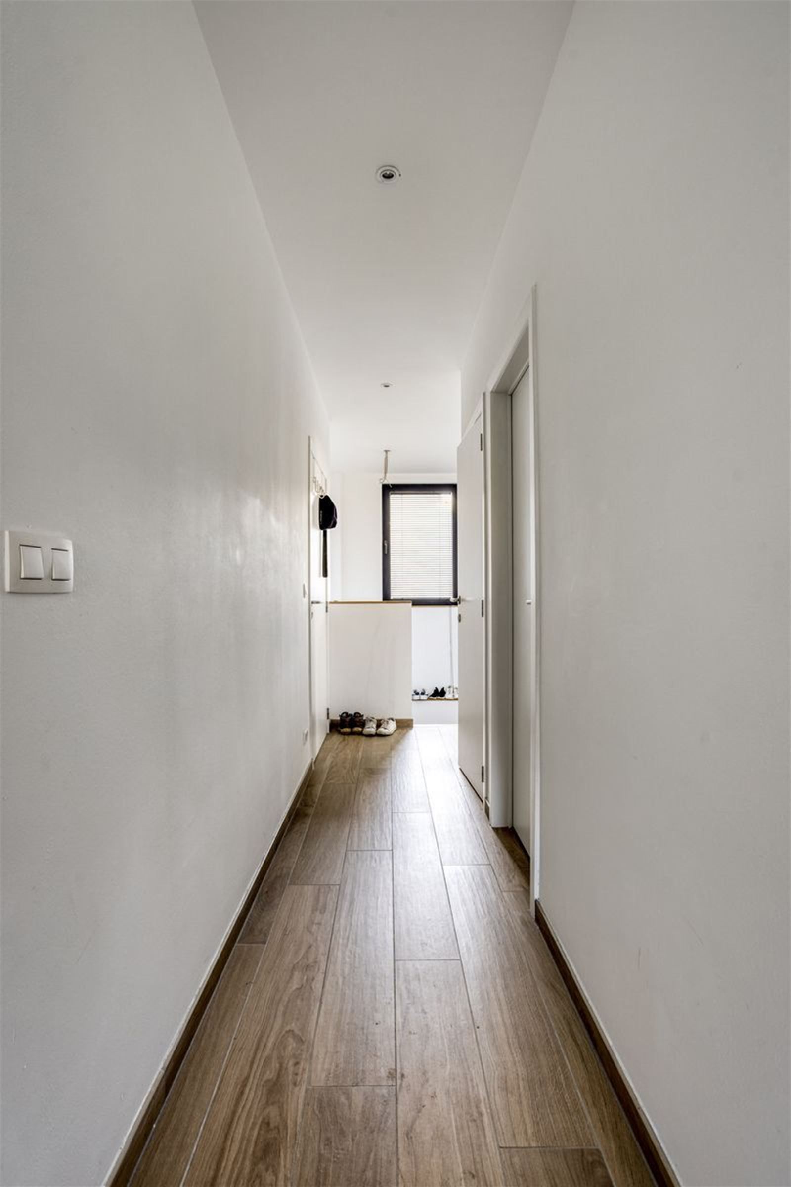 Gelijkvloers appartement met 2 slaapkamers en tuin  foto 9