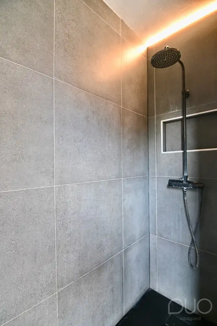 Ruime open bebouwing met veel potentieel (ook als kangoeroewoning) op een groot perceel van 15a95ca in Wellen foto 16