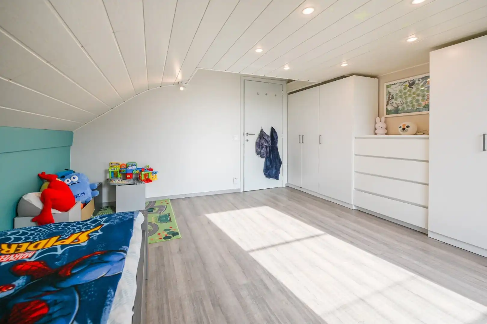 Perfect instapklare woning met 4 slaapkamers en kantoor/praktijkruimte met aparte ingang (21 m²) foto 22