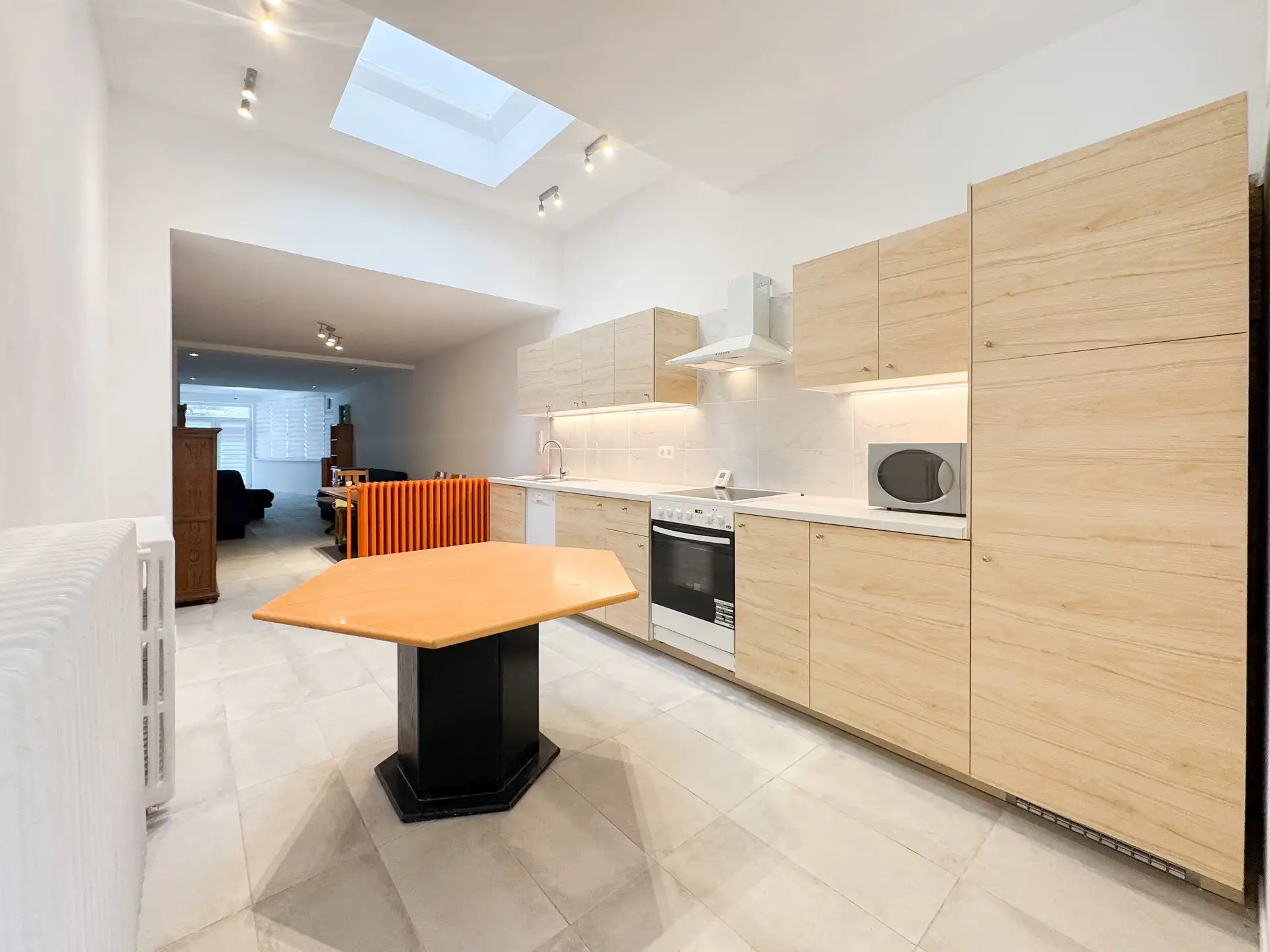 Ruim gelijkvloers pand met talloze mogelijkheden foto 6