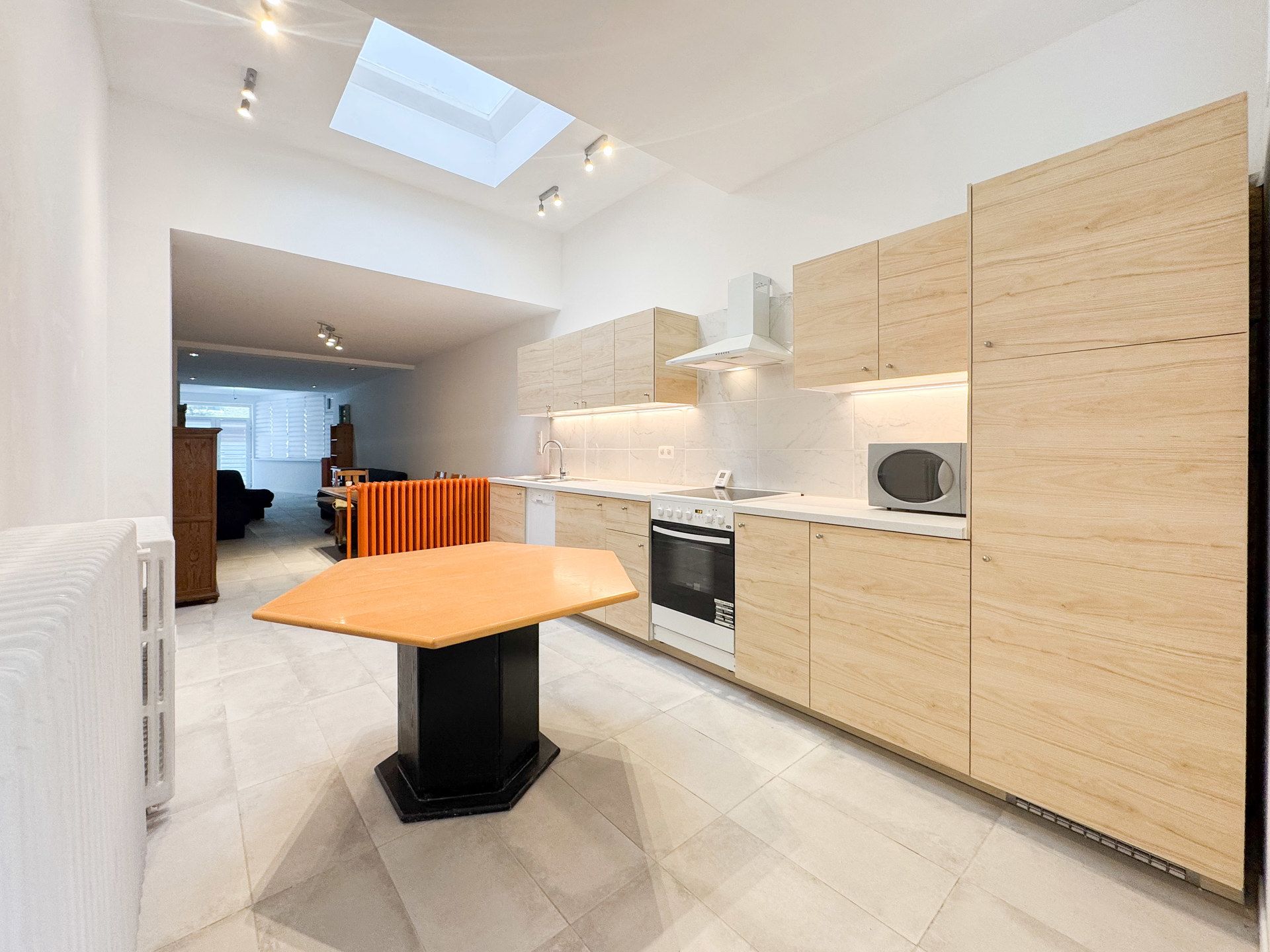 Ruim gelijkvloers pand met talloze mogelijkheden foto 6