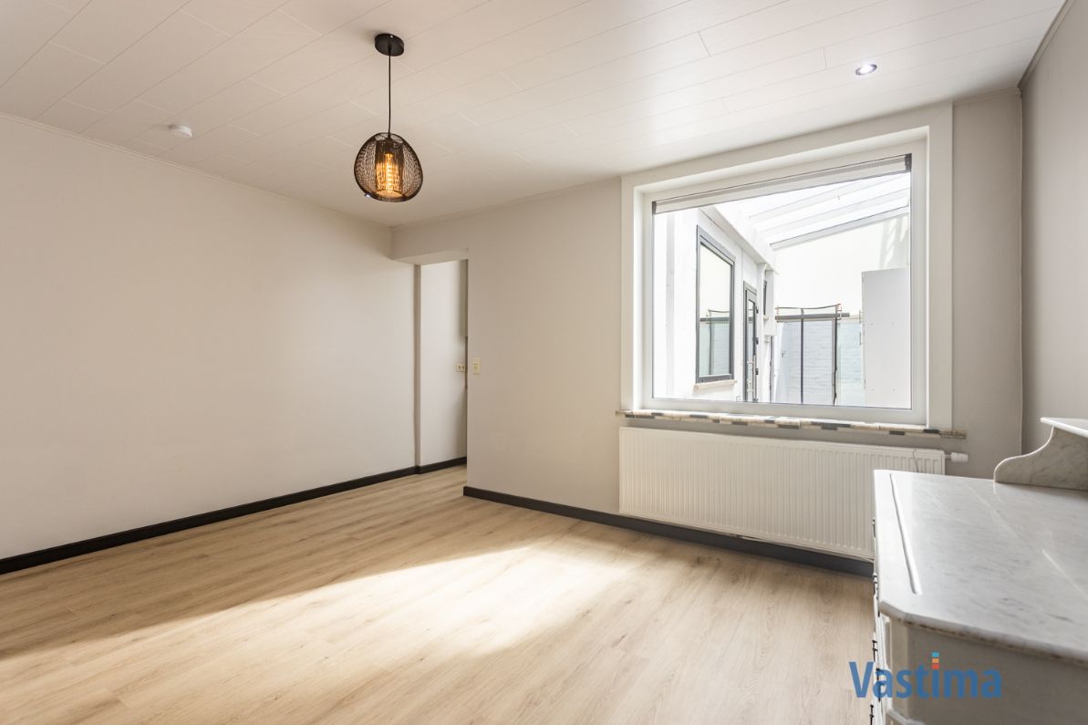 Volledig gerenoveerde rijwoning met 3 slaapkamers nabij centrum Aalst foto 5