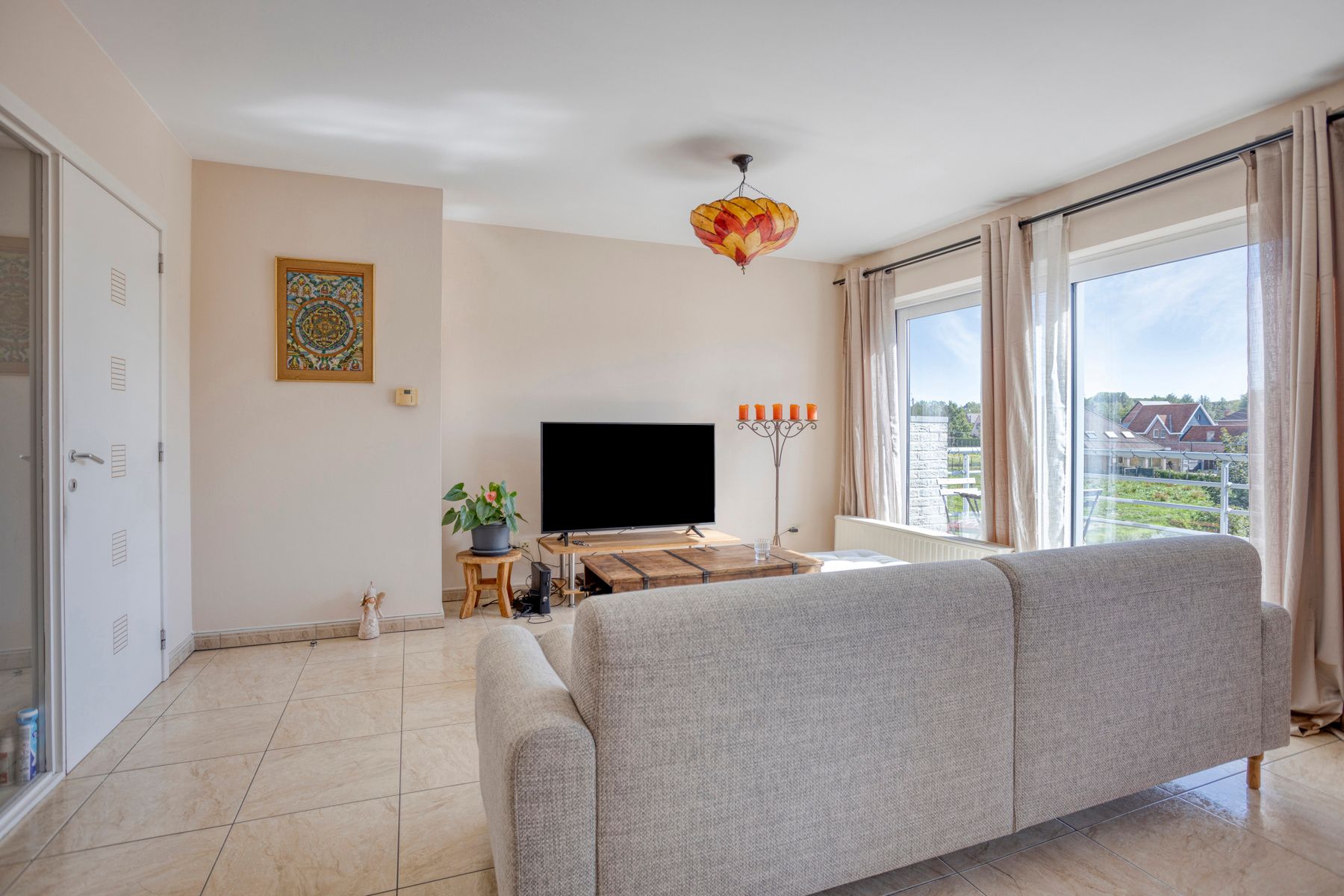 Ruim appartement met 3 slaapkamers! foto 5