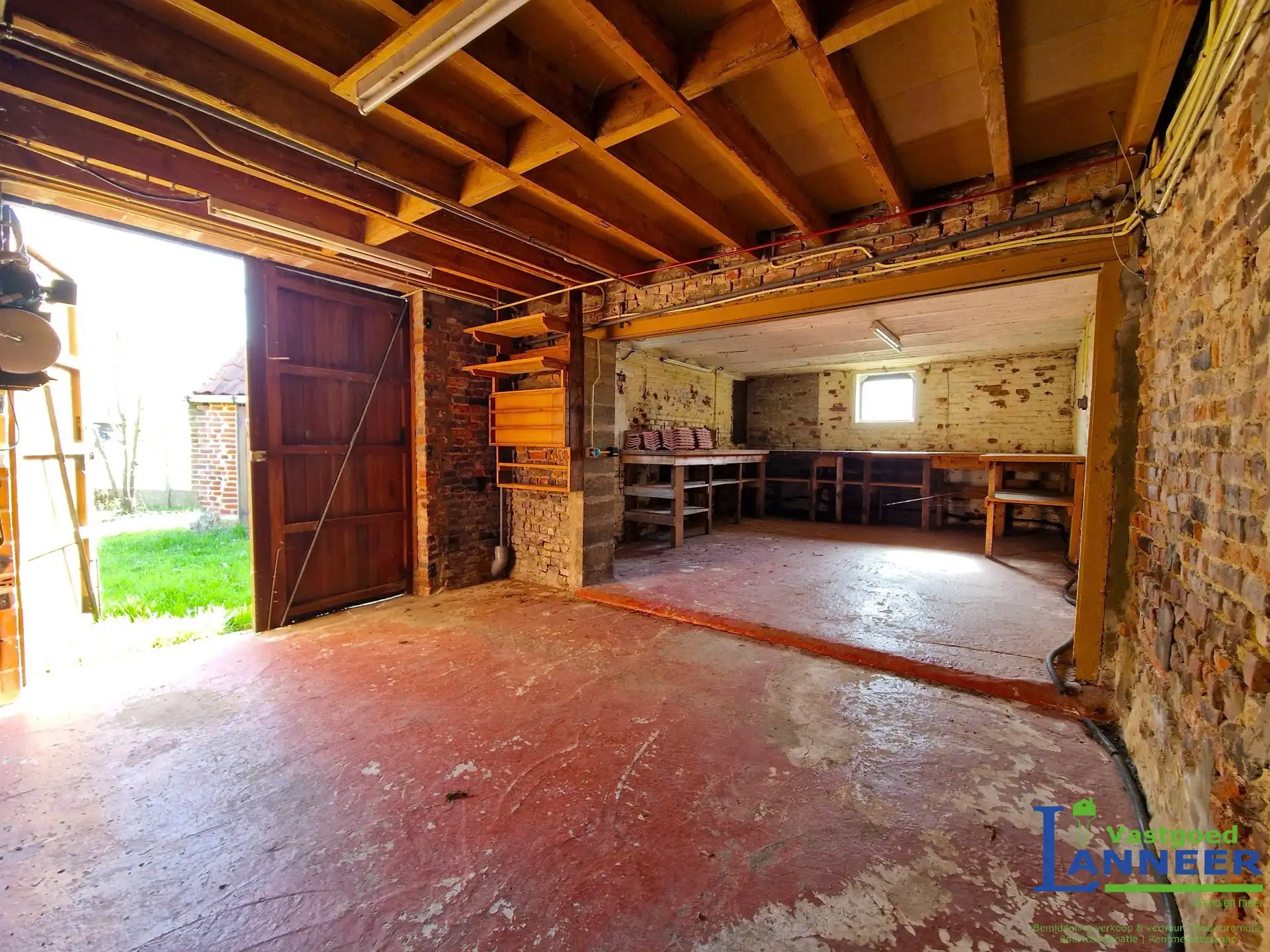 Charmante woning in een rustige straat omgeven door groen foto 7