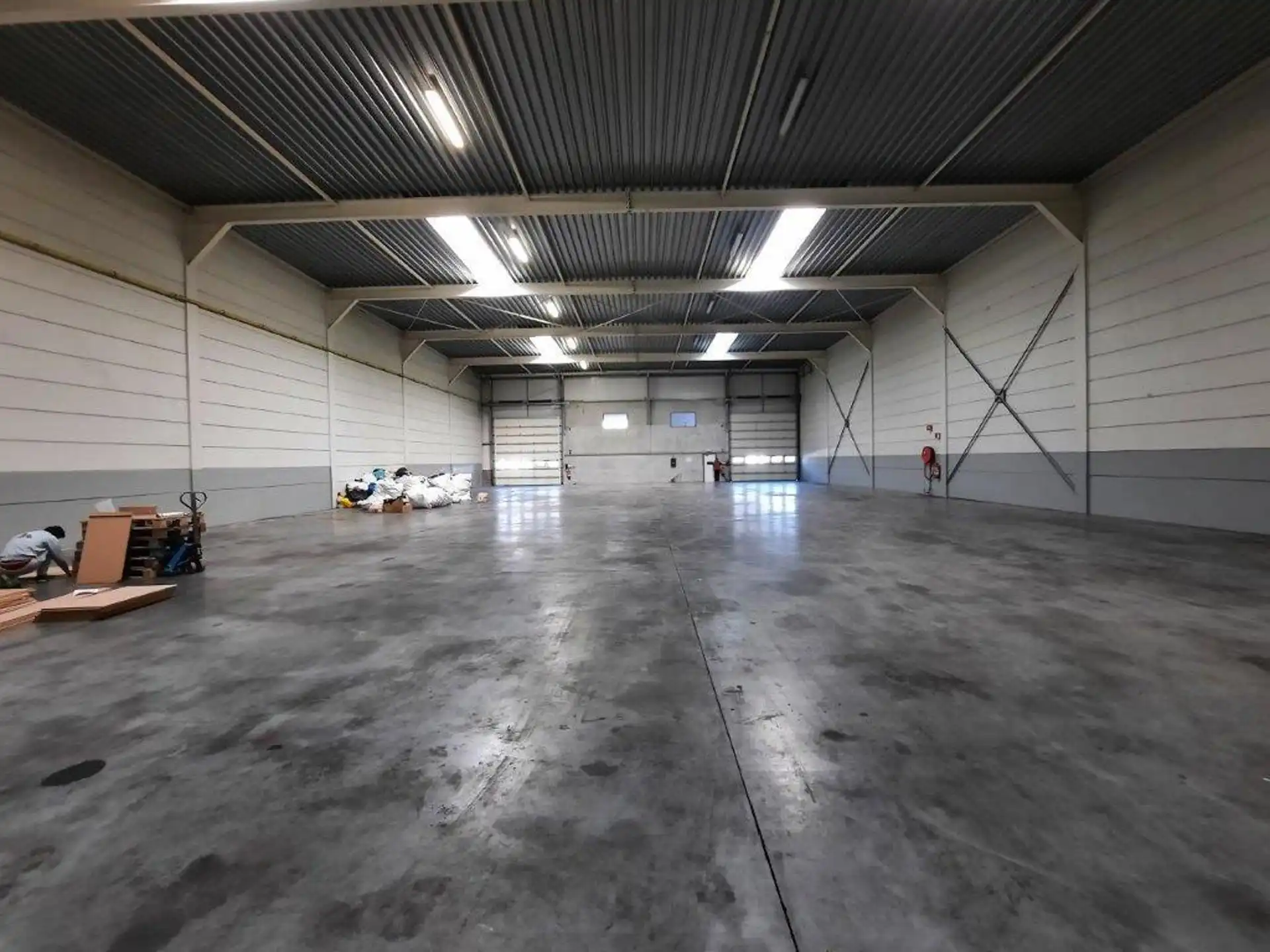 Magazijn H 760 m² met bureel nabij E34 en Waaslandhaven foto 7