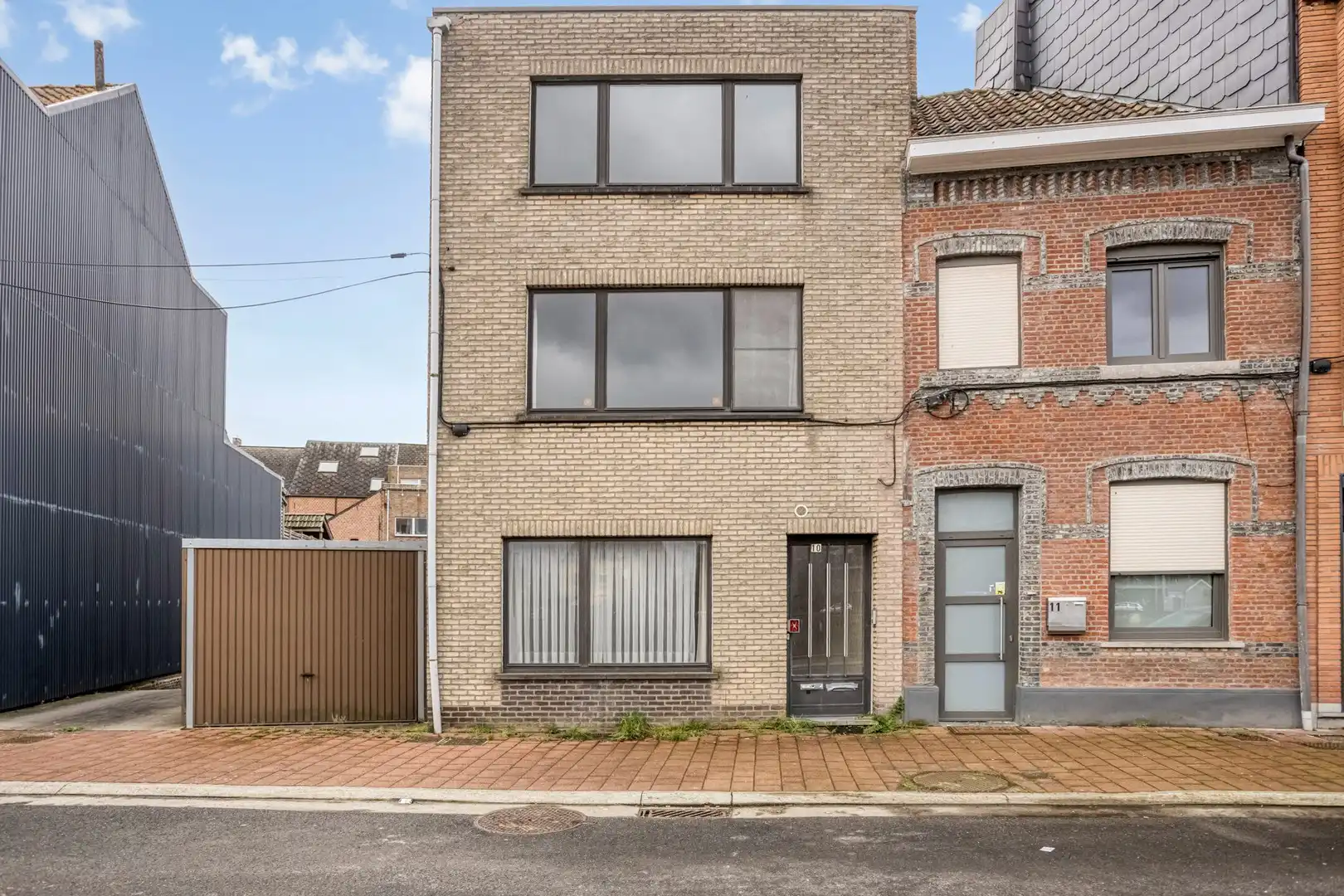 Te verbouwen opbrengsteigendom met twee vergunde appartement foto 2