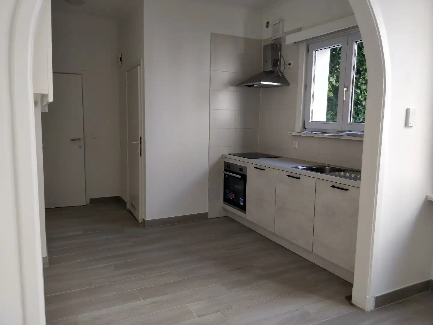 Gelijkvloerse studio te Zele foto 3