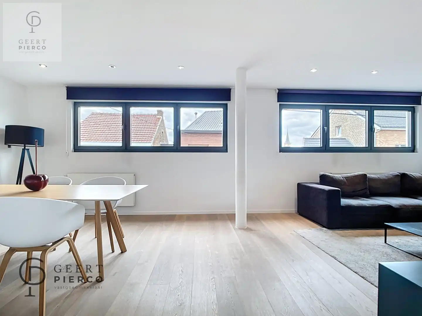 Prachtig nieuwbouwappartement met 2 garages foto 3