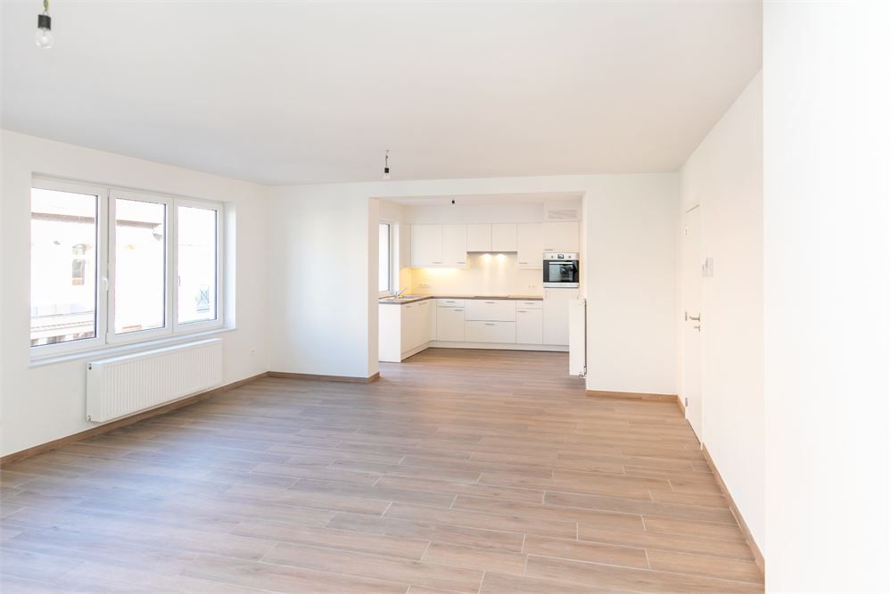 Ruim appartement met 2 slaapkamers in het centrum van Bilzen! foto {{pictureIndex}}