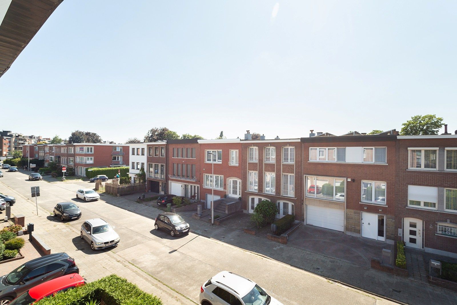 Instapklaar hoekappartement met veel lichtinval op een rustig pleintje foto 8