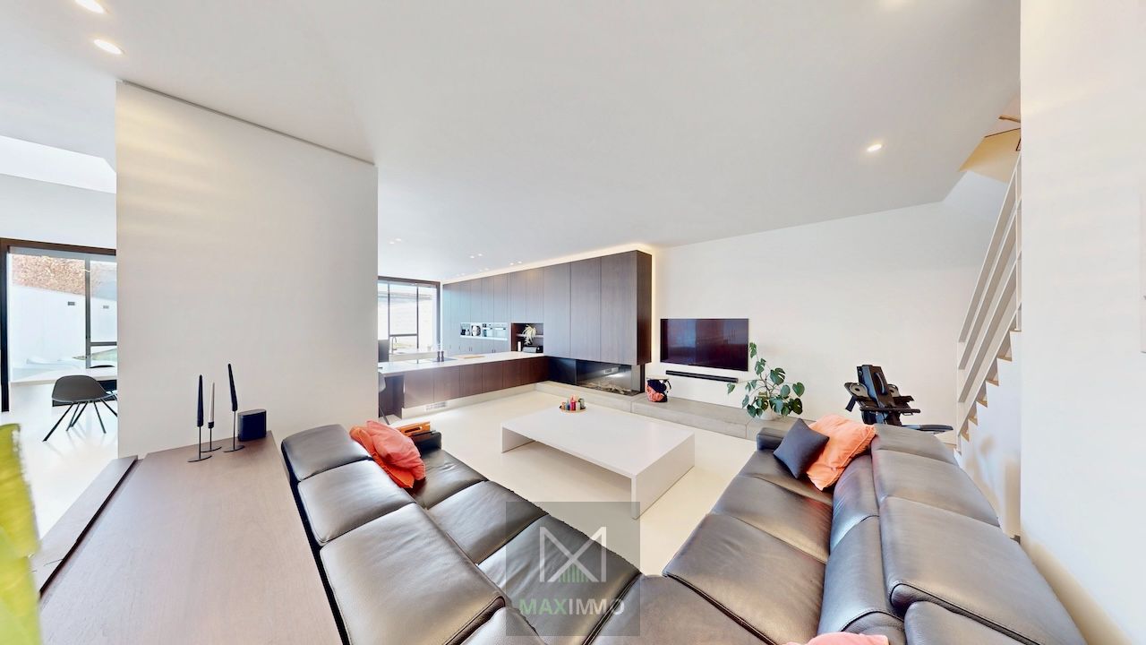 🏡 THE ONE & ONLY – Architecturale parel in hartje Lauwe! foto {{pictureIndex}}