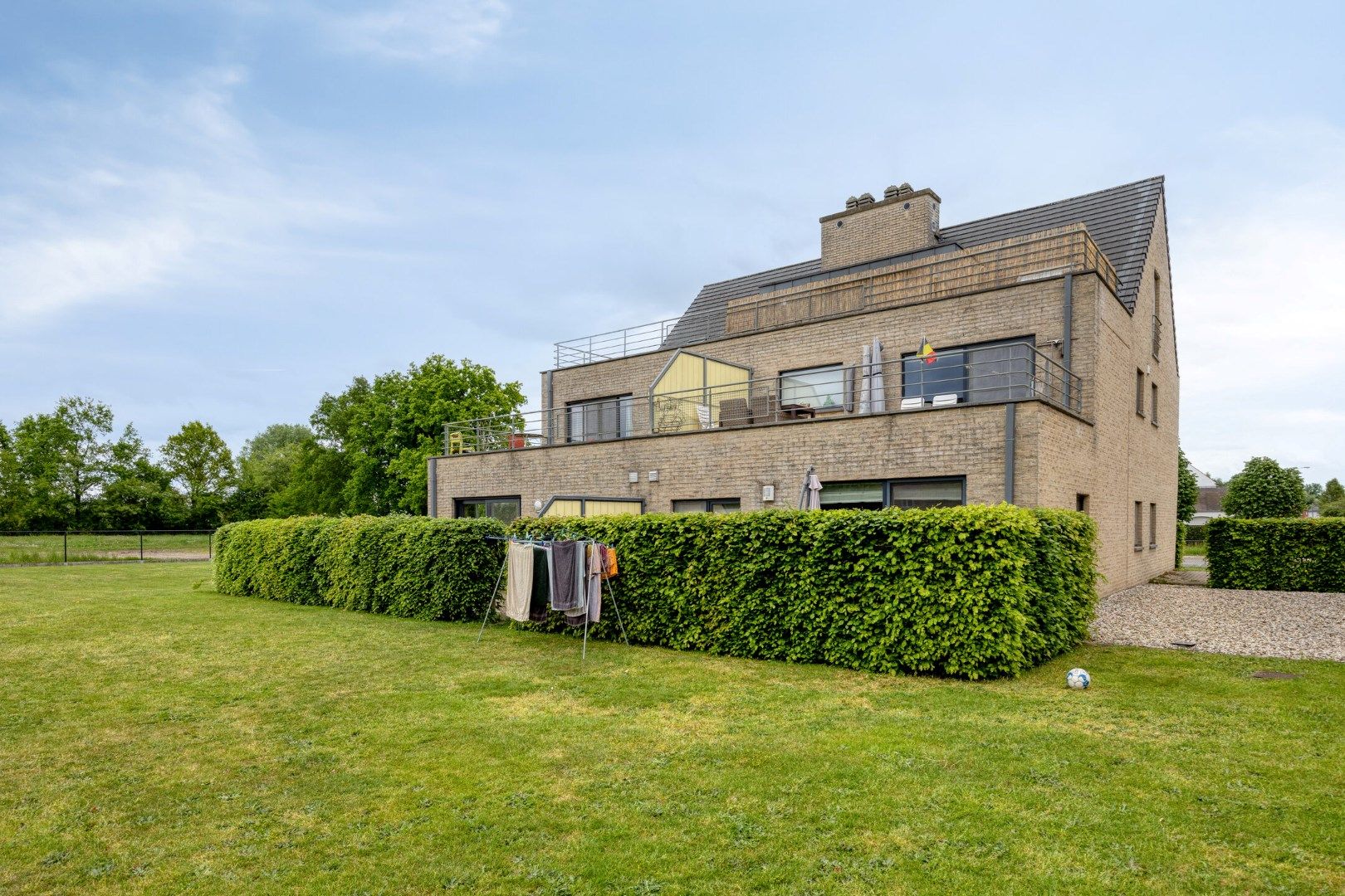 Instapklaar gelijkvloers appartement met 3 slpks, centraal gelegen in Balen !  foto 21