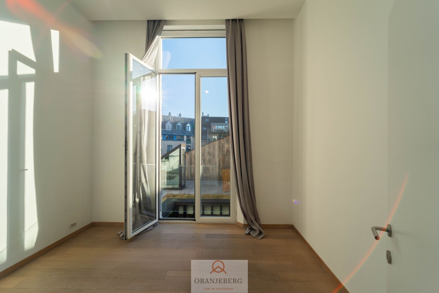 Luxueus ruim twee-slaapkamer appartement in Herenhuis - centrum Gent foto 16