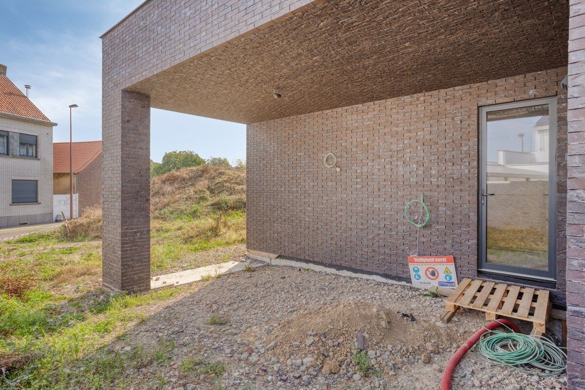 Nieuwbouwvilla nabij centrum Lennik  foto 14