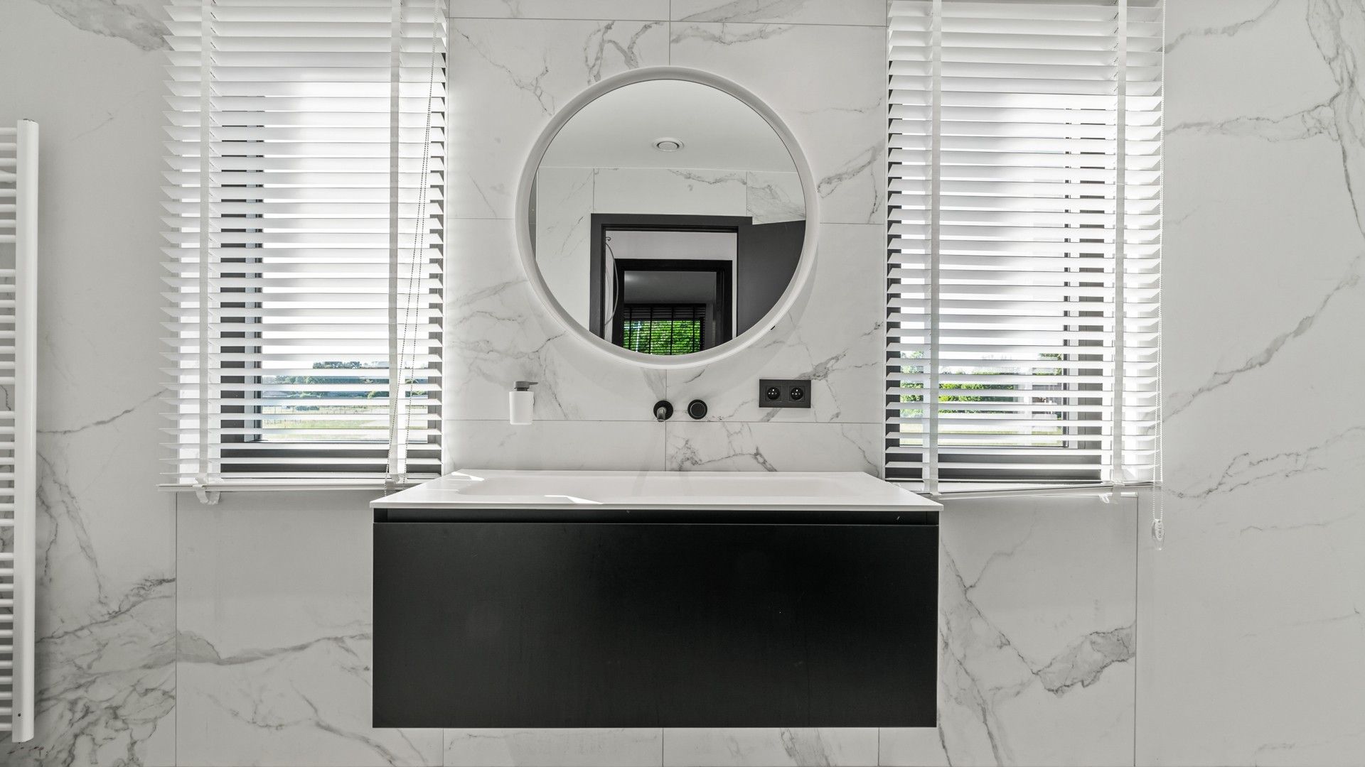 Luxueuze nieuwbouwwoning met handelsruimte/bureel te Genk foto 16