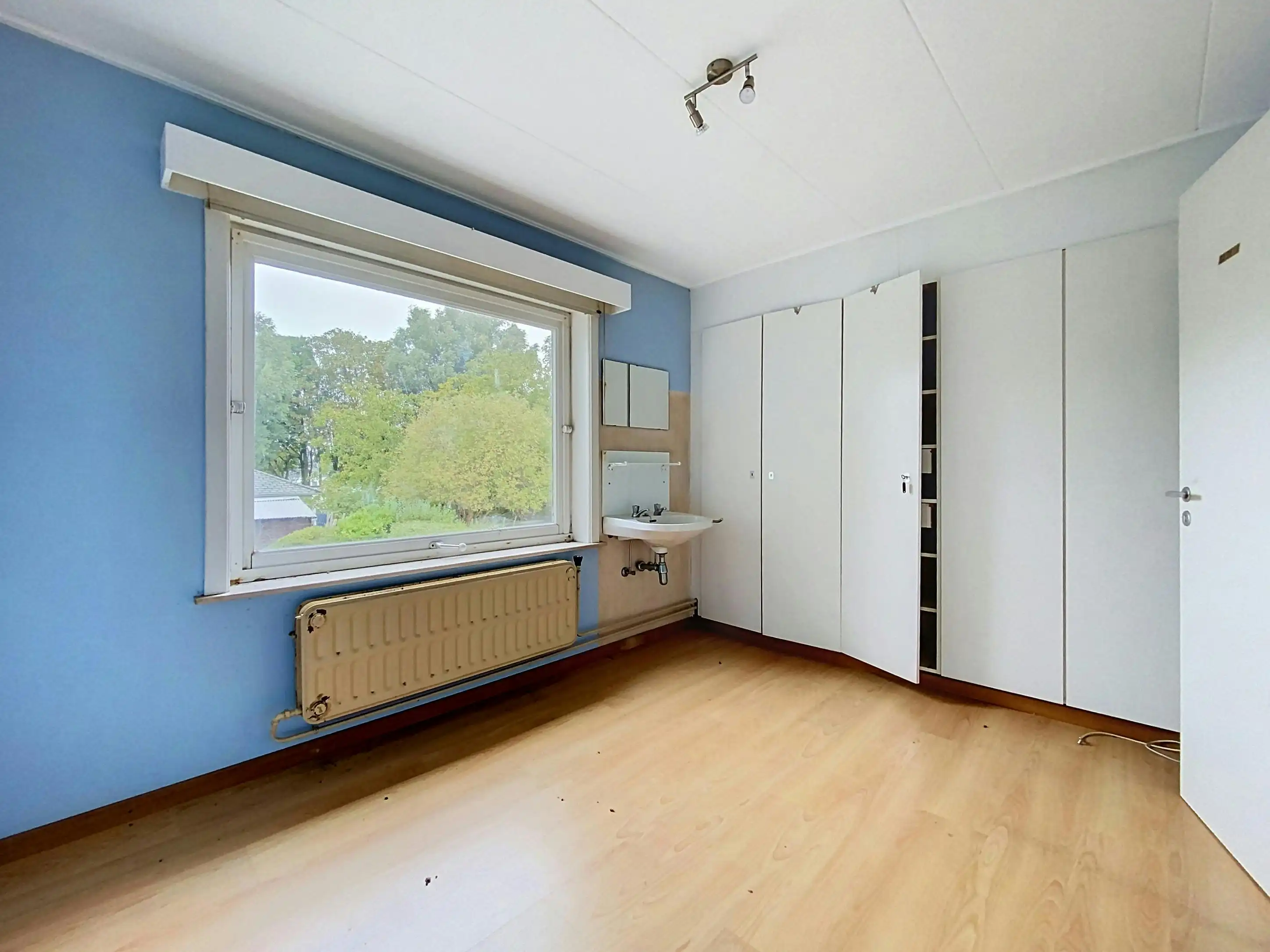 Te renoveren woning met 3 slaapkamers te koop in Heist foto 11