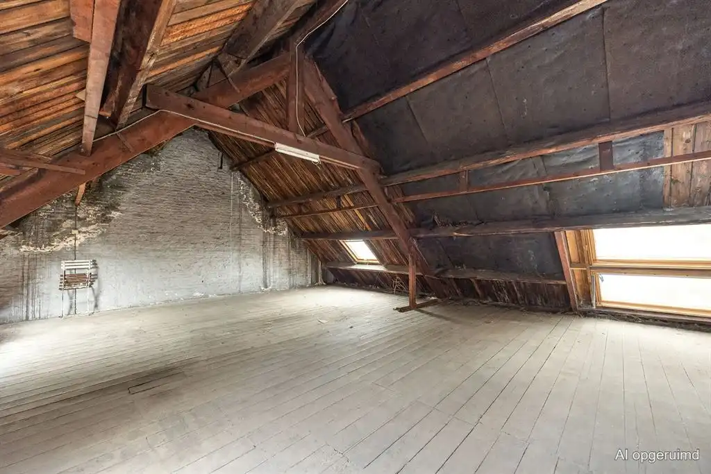 Unieke neogotische pastoriewoningl van ca. 412 m² met kapel foto 27