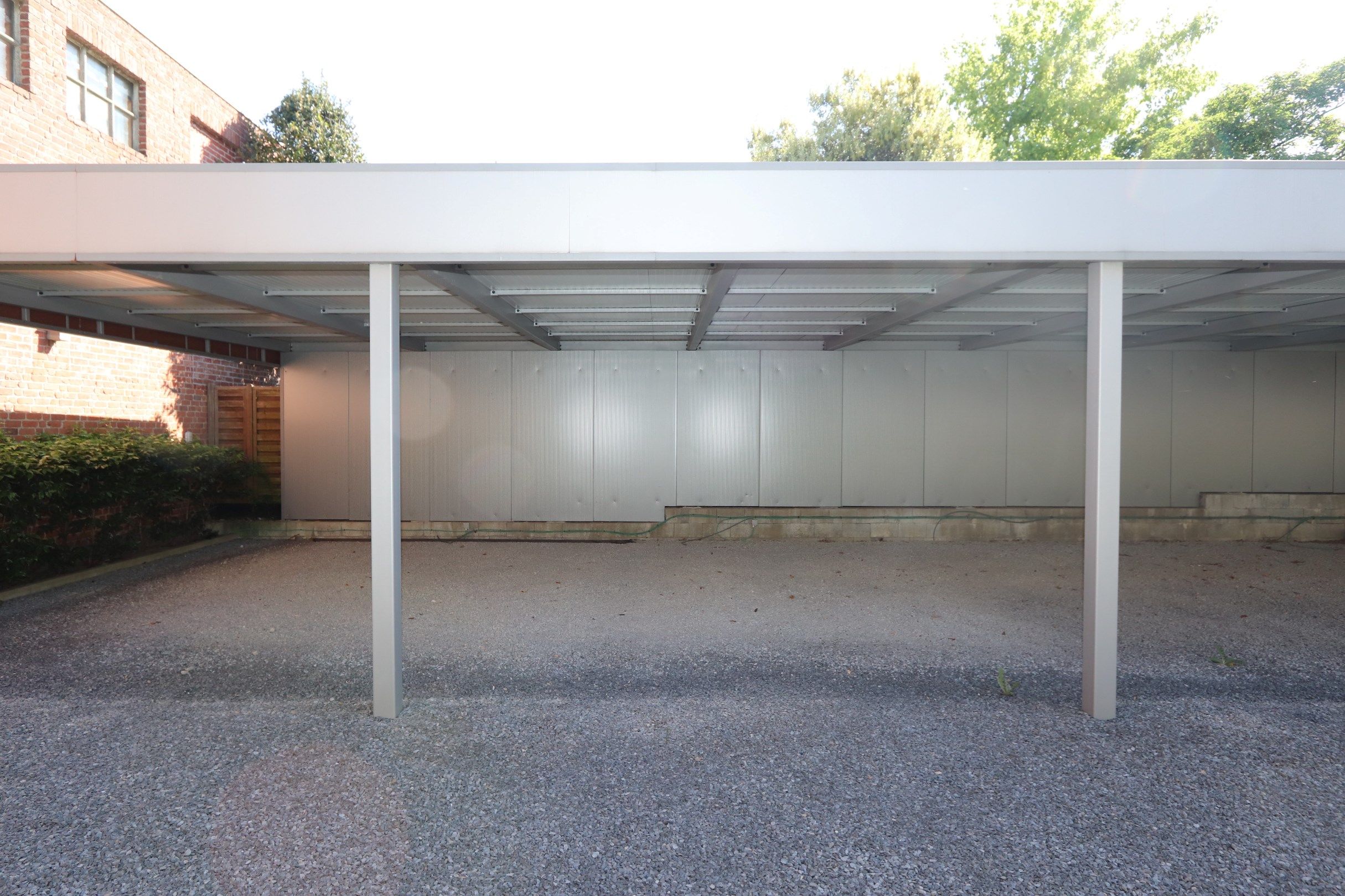 OVERDEKTE AFGESLOTEN PARKEERPLAATS (27M²) foto 5