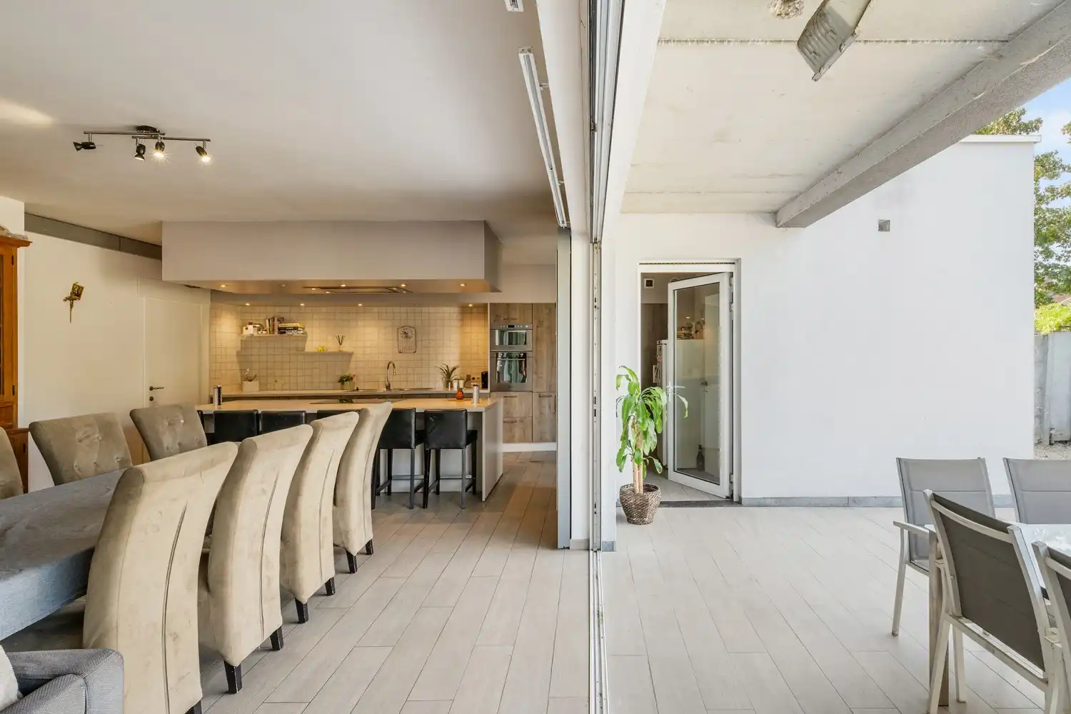 Veelzijdige recente woning (MARIO SMOS) met ruime woonopp. én mogelijkheden voor wonen én werken foto 9