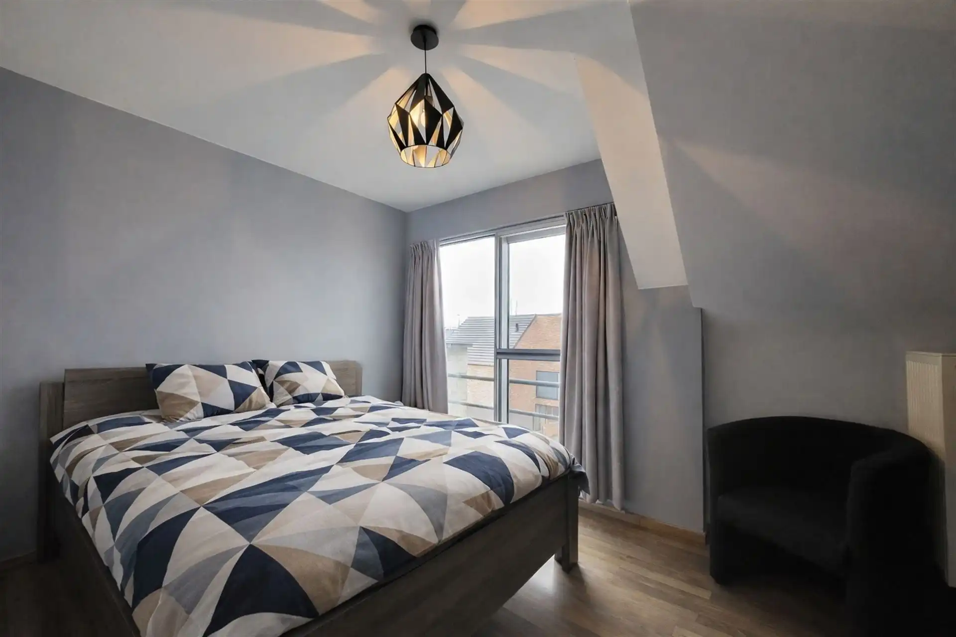 Instapklaar duplex appartement met terras en ondergrondse garage op steenworp van Hasselt centrum foto 12