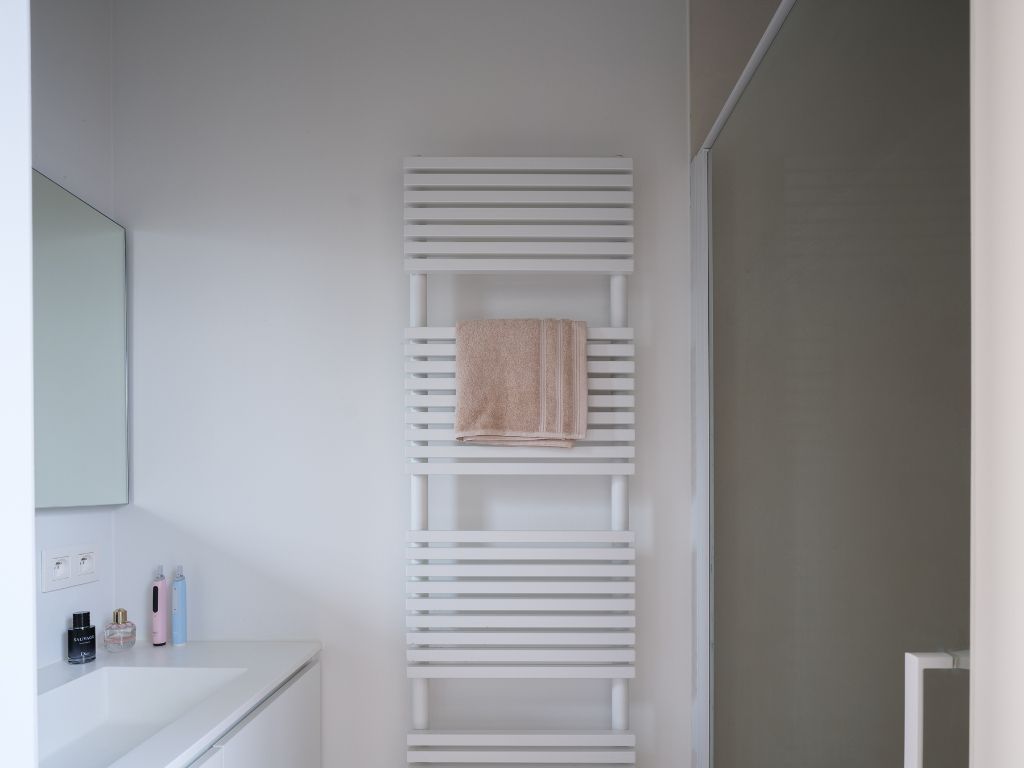 Stijlvol gerenoveerde en instapklare woning met 2 slaapkamers nabij De Visserij – Gent foto 6
