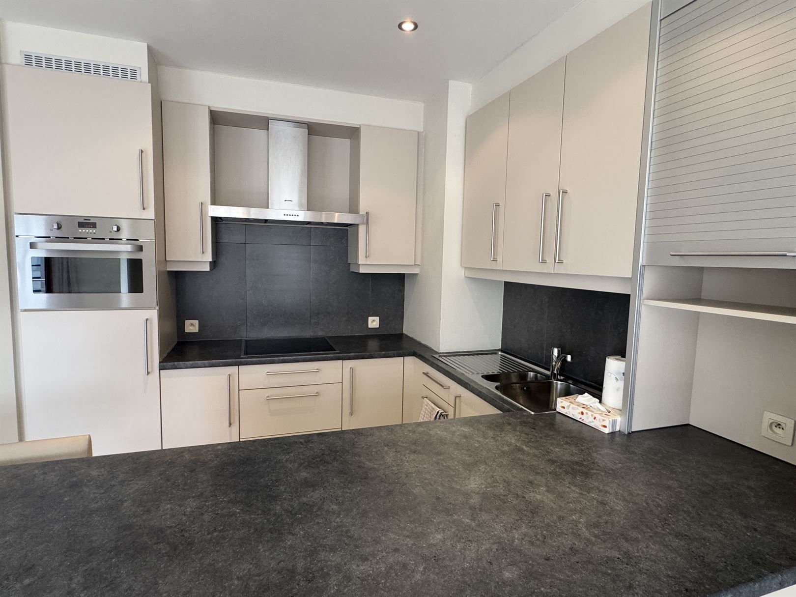 Modern instapklaar 2 slaapkamer appartement foto 3