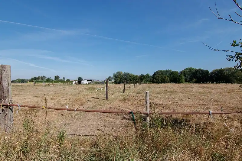 Kom tot rust in deze uitzonderlijk rustig gelegen 'te renoveren' langgevelhoeve op meer dan 2,5 hectaren foto 6