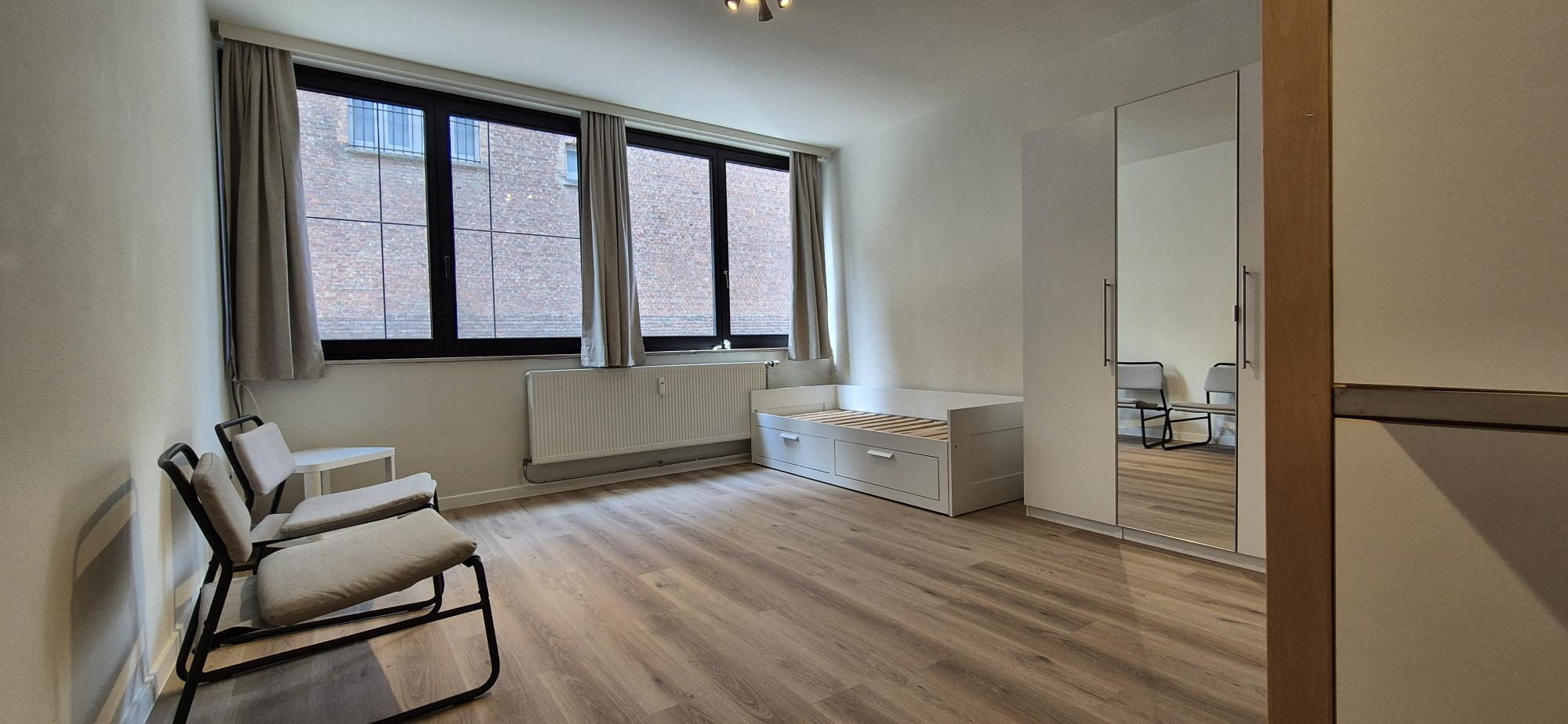 Studio te huur foto {{pictureIndex}}