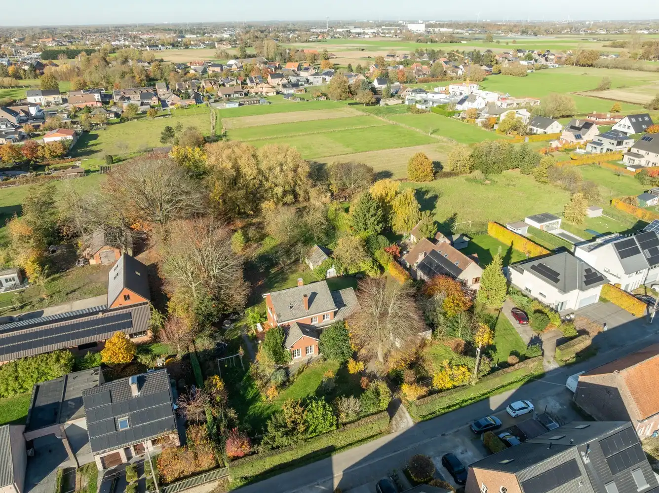 Hoofdfoto van de publicatie: Te renoveren villa met 5 slpkrs op een perceel van 3908 m² te Meise