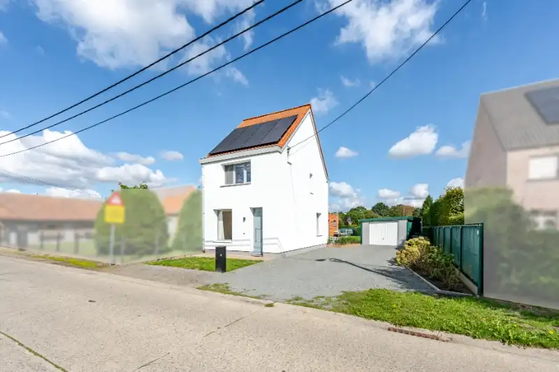 Knap gerenoveerde instapklare HOB op 445m² aan de stadsrand foto 22