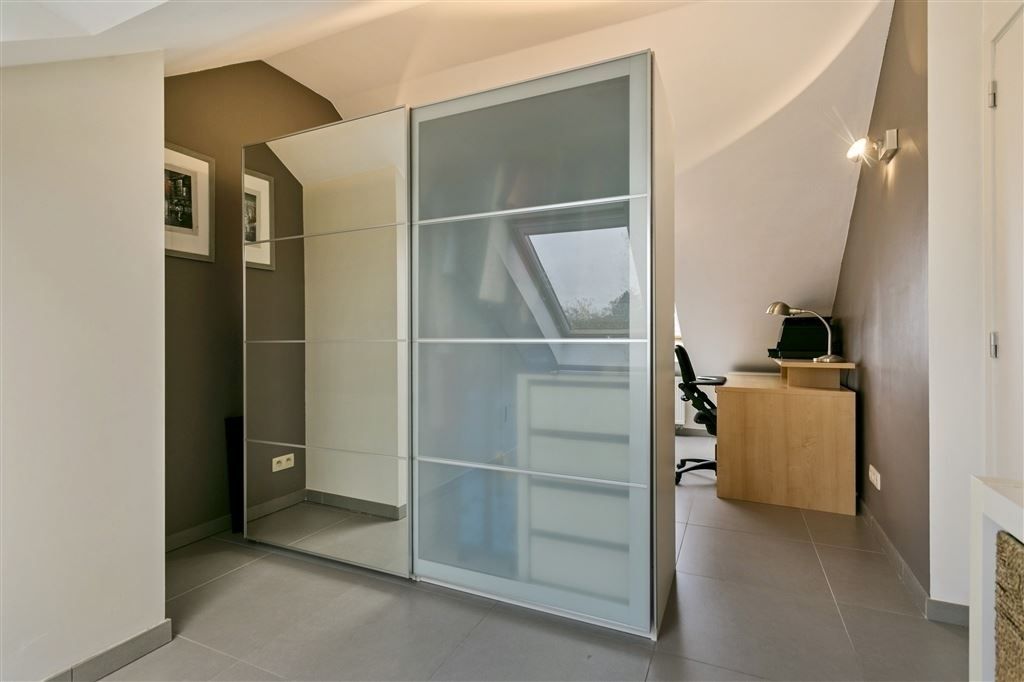 Ruime duplex met veel lichtinval en prachtig terras foto 15