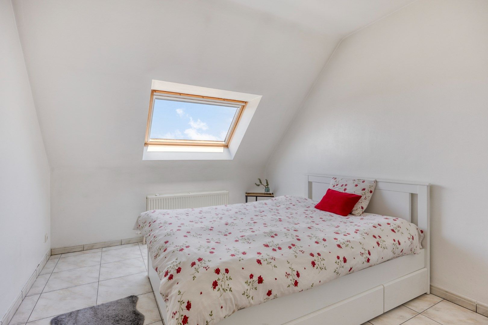 Ruim en licht appartement met 2 slaapkamers én zolderruimte foto 15
