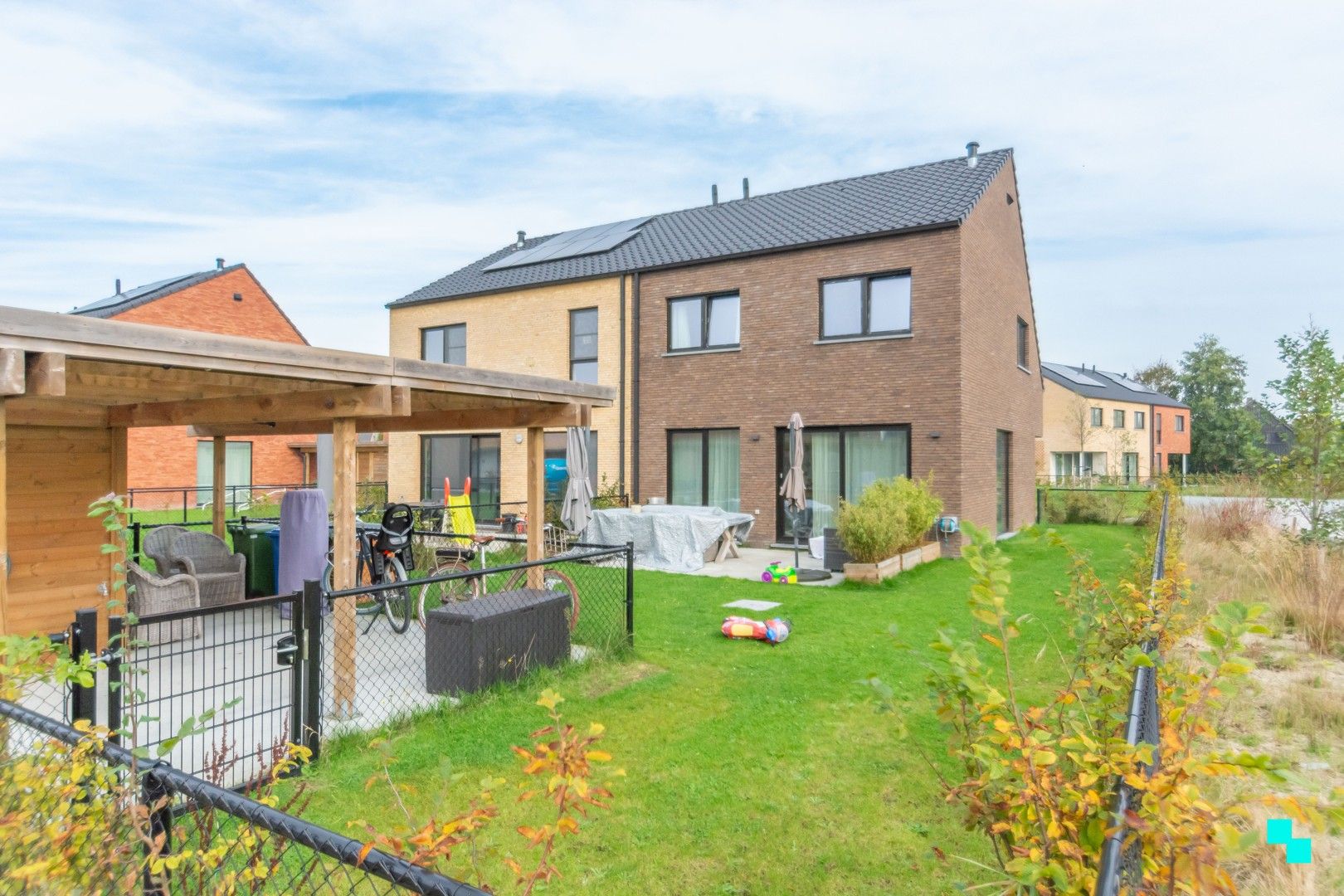 Nieuwbouwwoning op unieke ligging foto 19