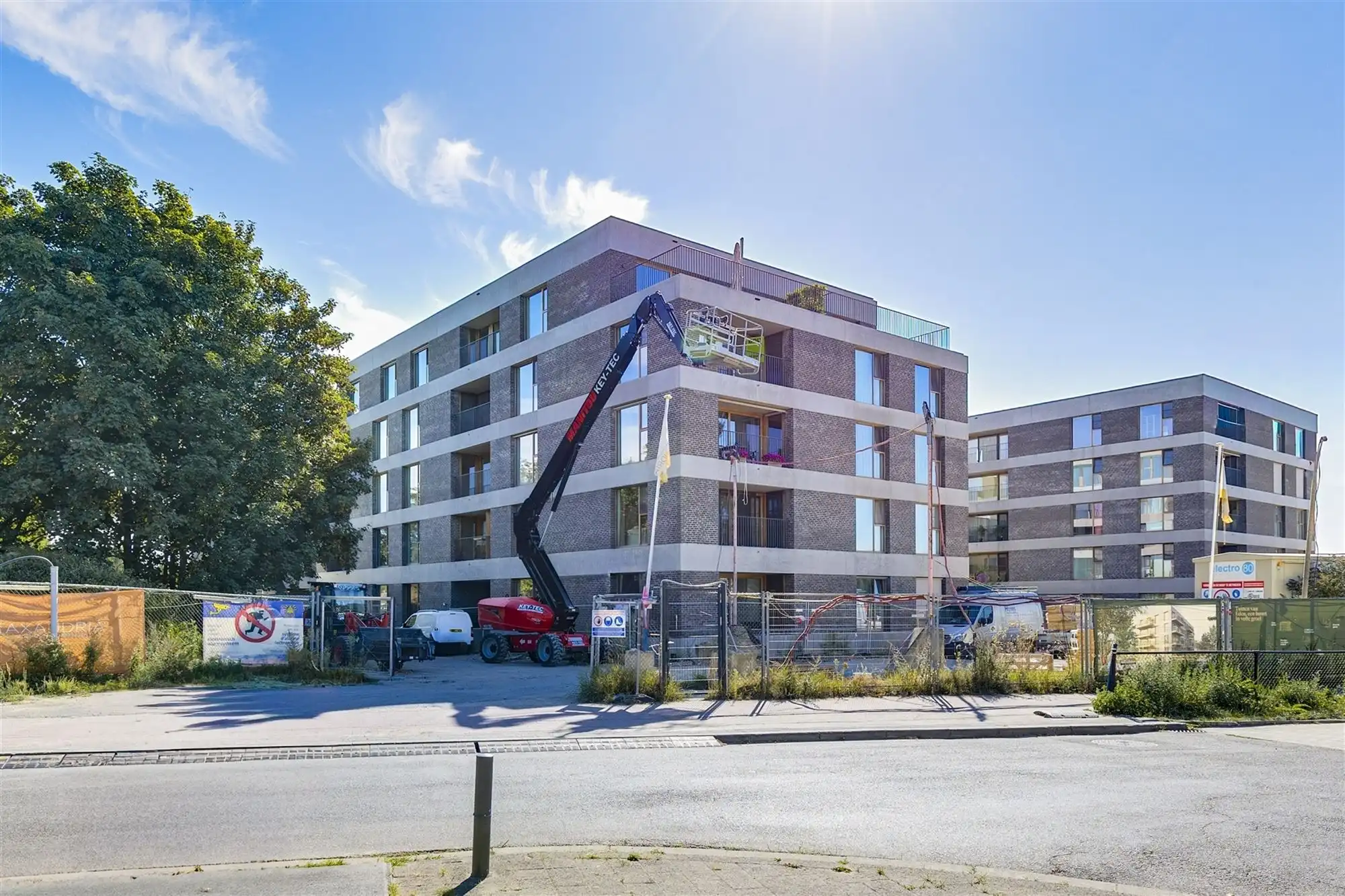 Energiezuinig appartement met 2 slaapkamers, terras en parkeerplaats foto {{pictureIndex}}