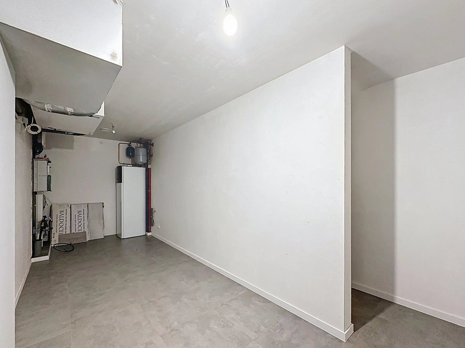 Moderne BEN-woning met 3 slaapkamers en een carport op een mooi perceel. foto 28
