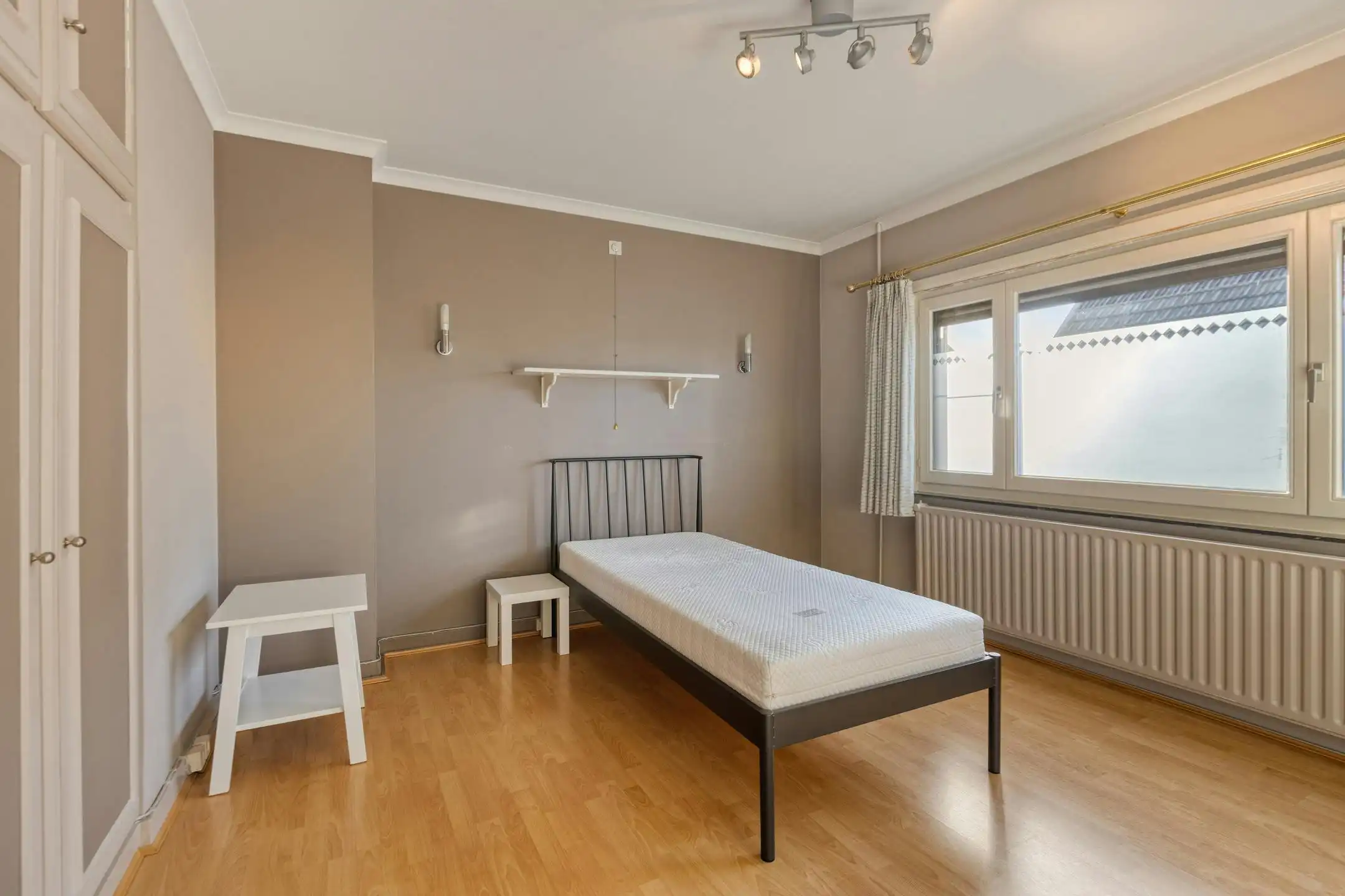 Zeer goed onderhouden handelshuis met handelsruimte en magazijn in centrum Overpelt te koop foto 13