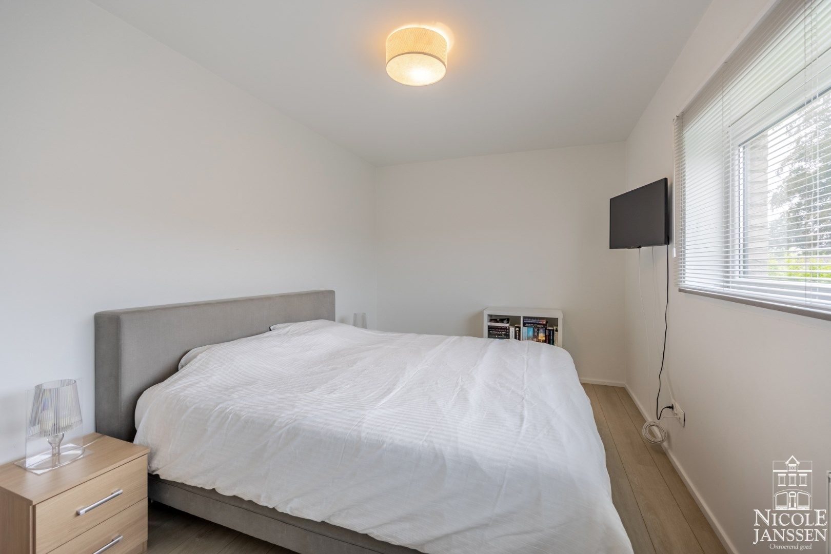 Moderne halfopen nieuwbouwwoning met drie slaapkamers  foto 17