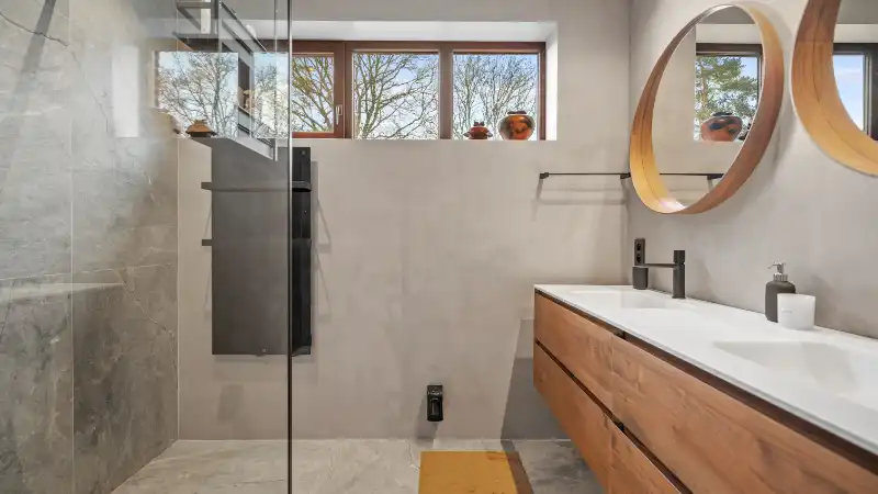 Ruime villa van 302m² op 36 are met zwembad en volledige onderkeldering foto 20