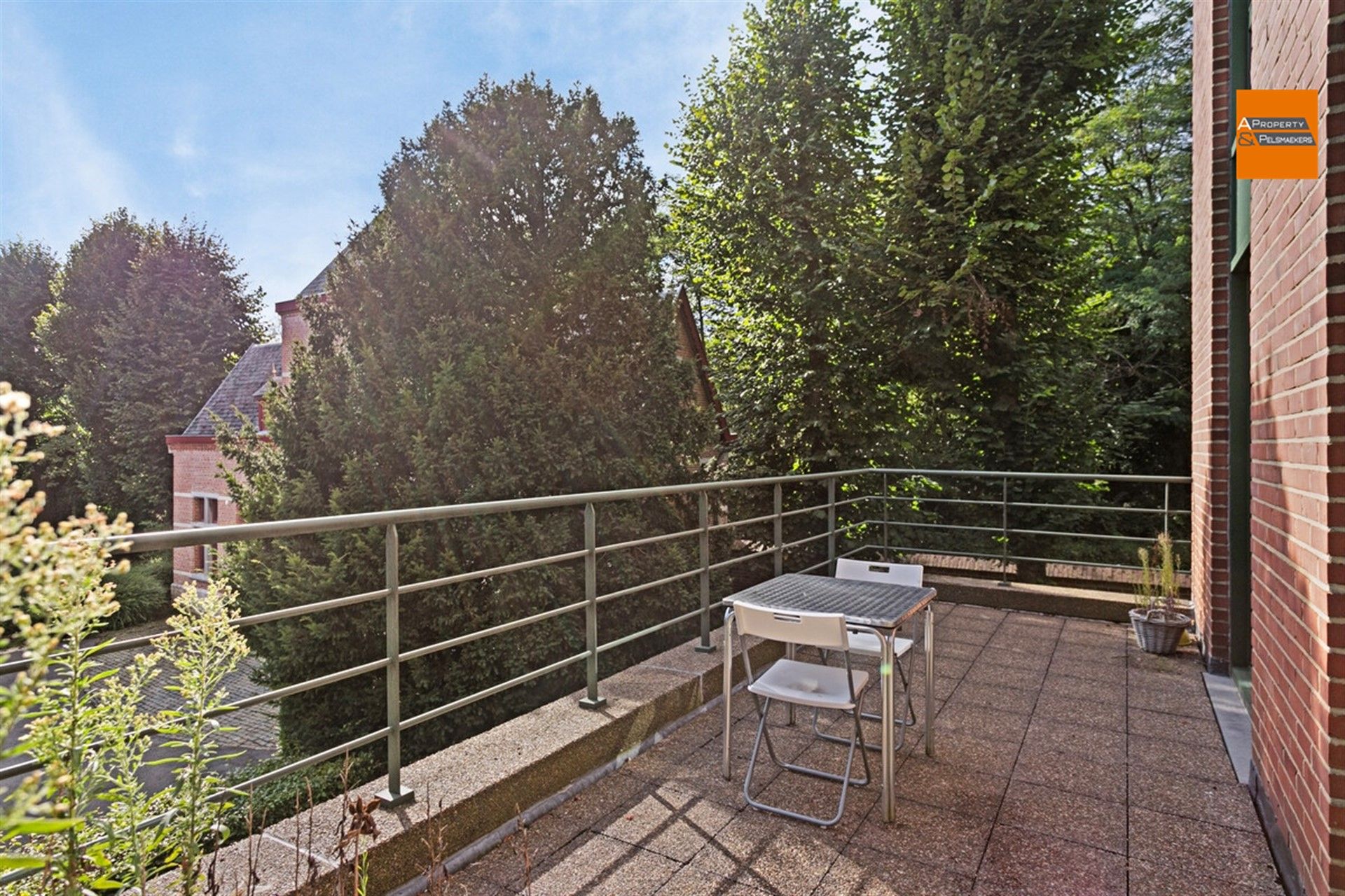 Appartement met 2 slpk, 2  terrassen + garage foto 10