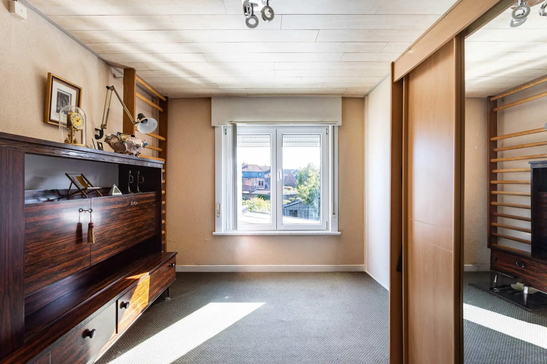 Solide burgerwoning met garage en tuin op gunstige ligging foto 25