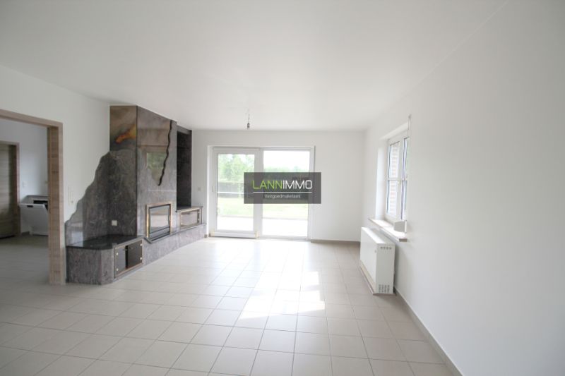 Instapklare woning met 3 slaapkamers en 2 garages foto 5