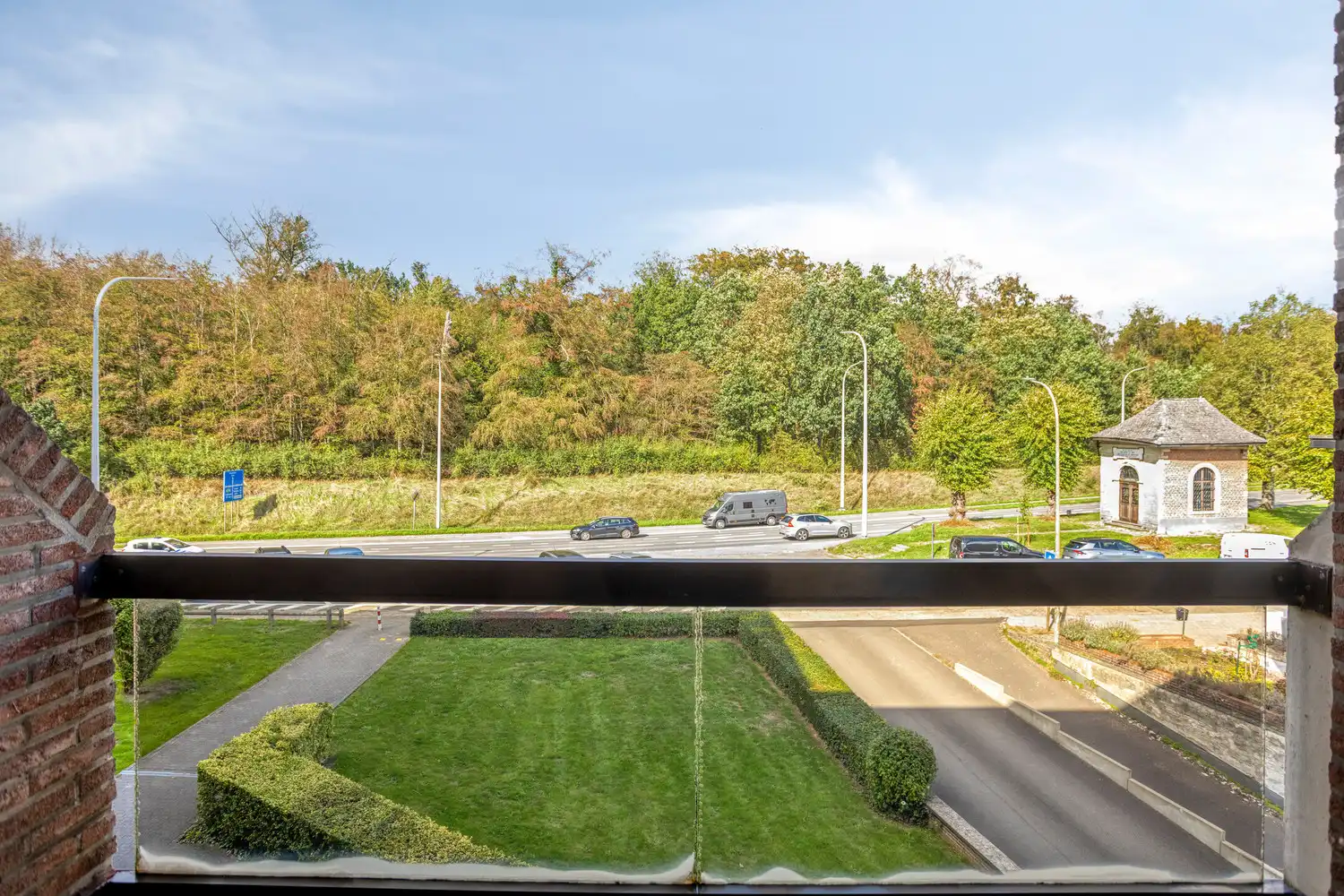 INSTAPKLAAR APPARTEMENT MET 2 SLPKS, 2 TERRASSEN EN AUTOSTAANPLAATS TE DIEST! foto 10
