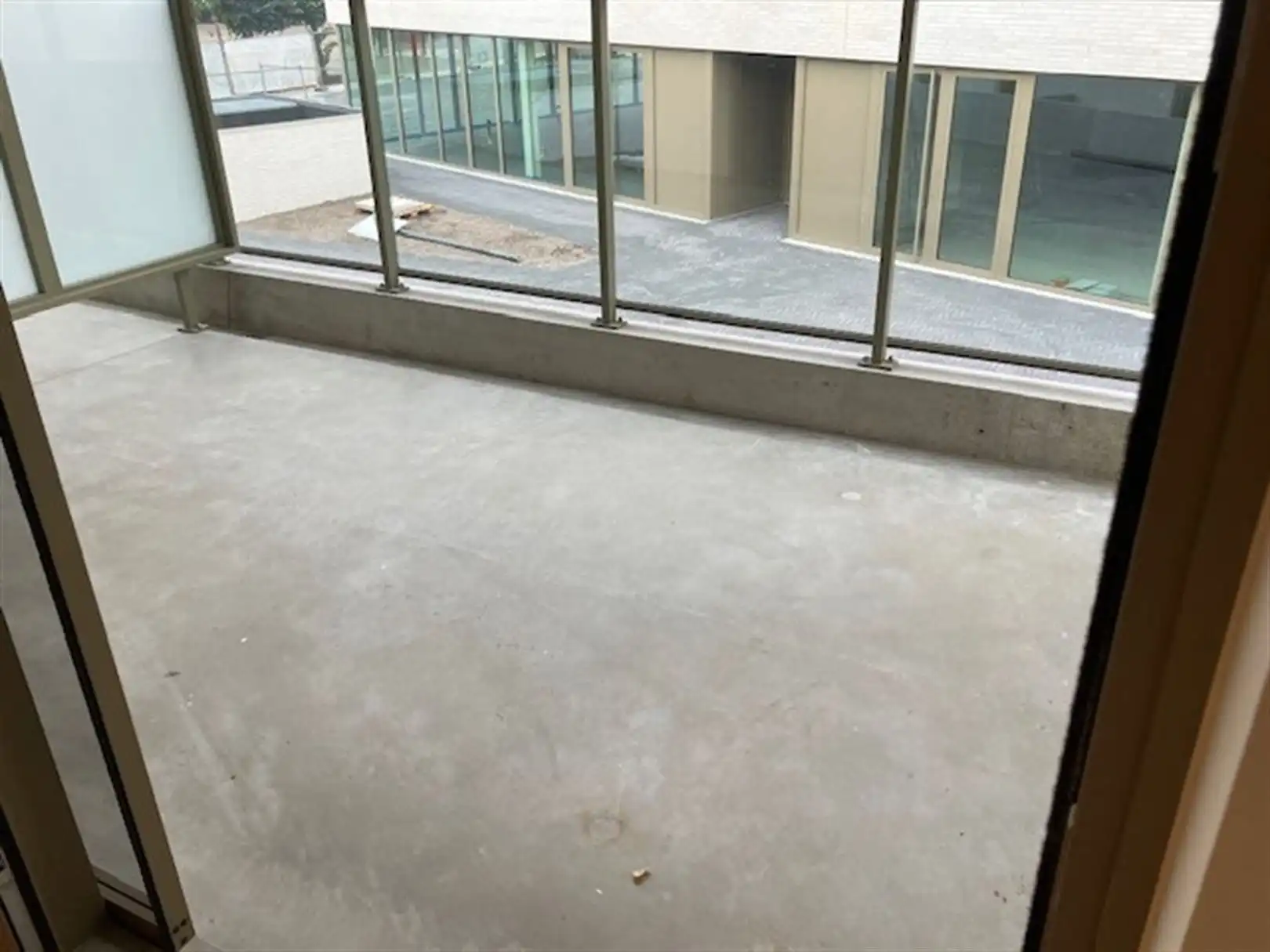 Stijlvol tweeslaapkamer appartement in centrum Westmeerbeek foto 8