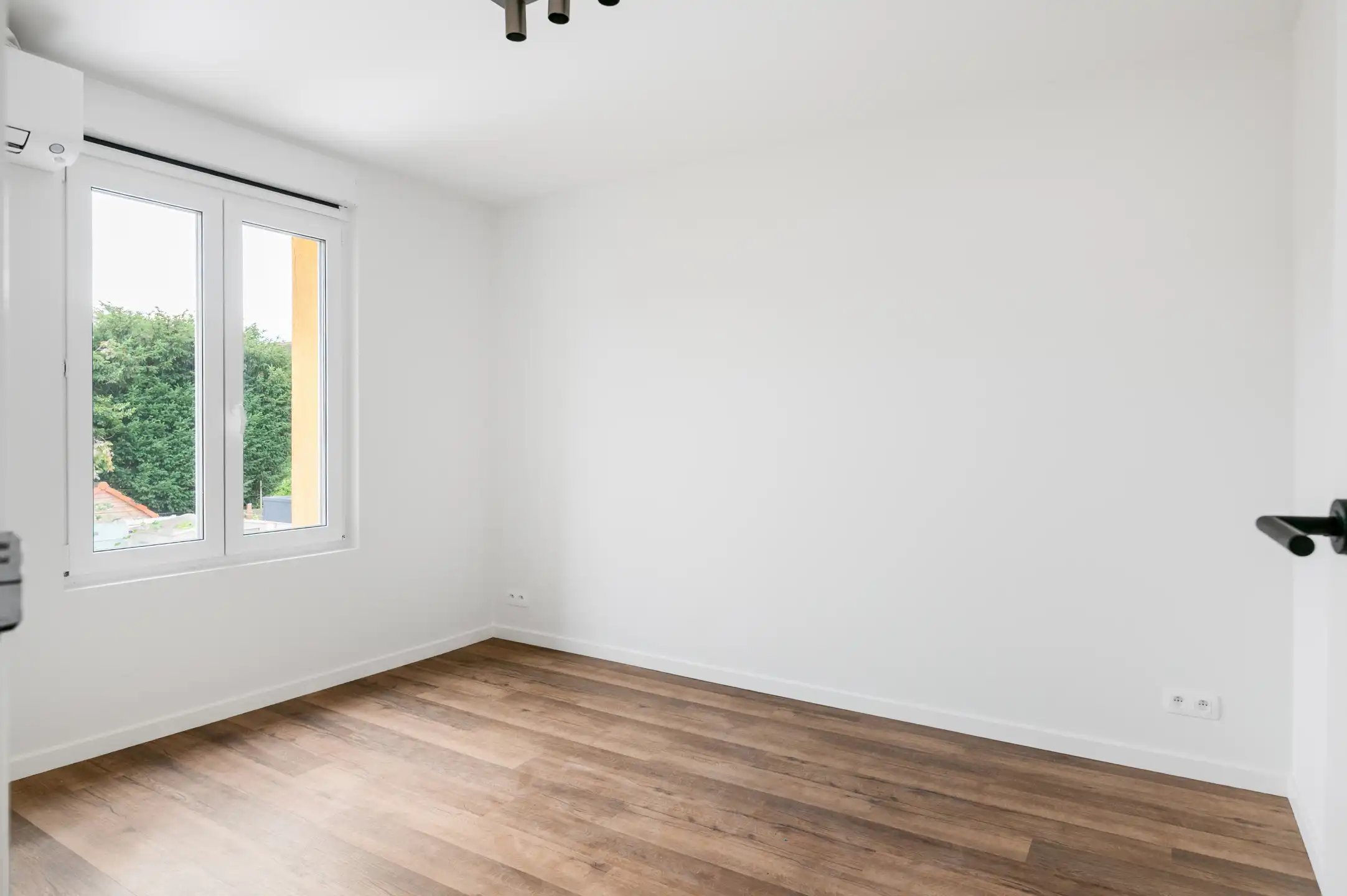 Prachtig gerenoveerde woning in het centrum van Aartselaar foto 13