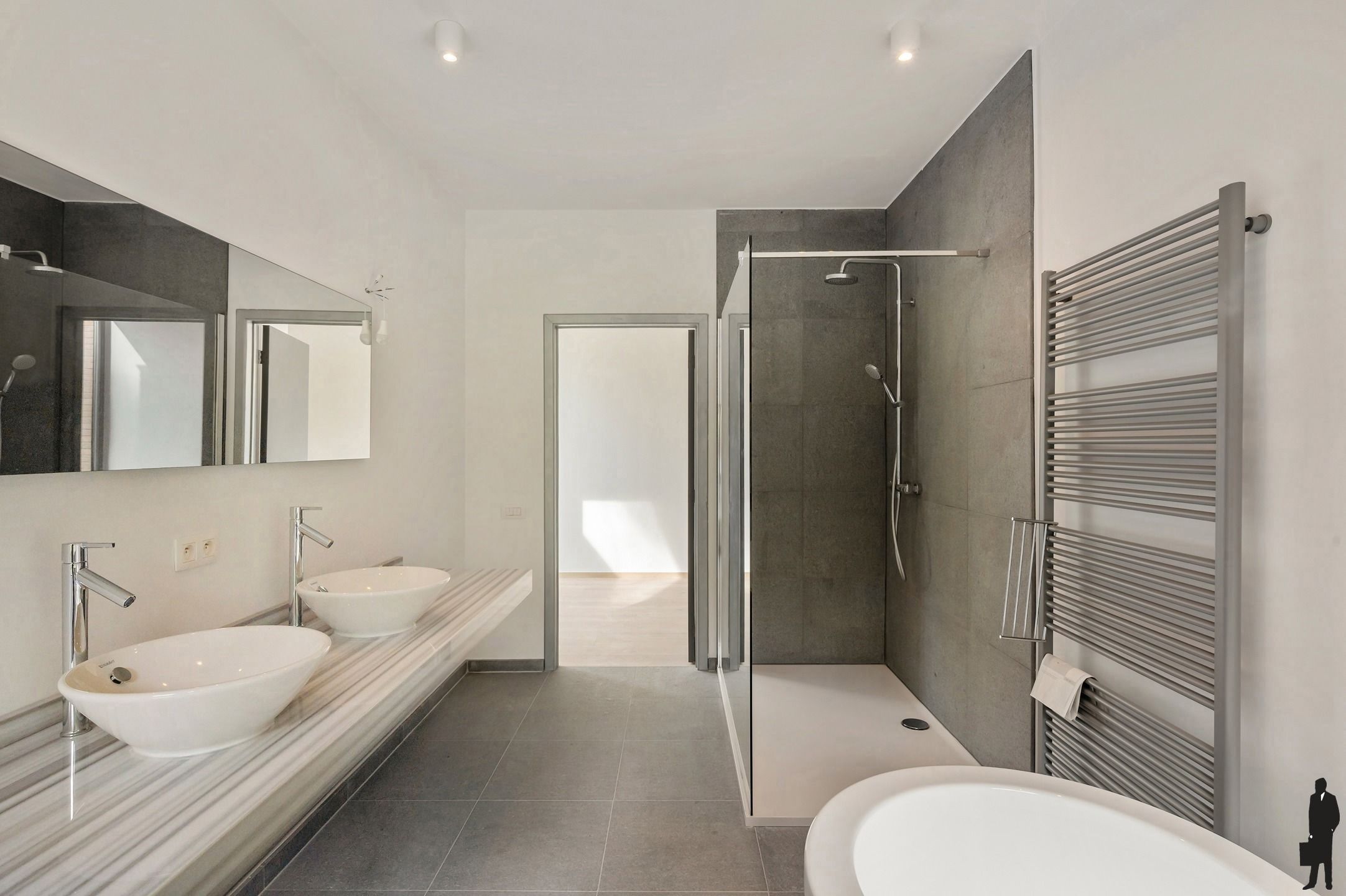 Ruime villa op een zonnig perceel van ca. 3.478m²! foto 16