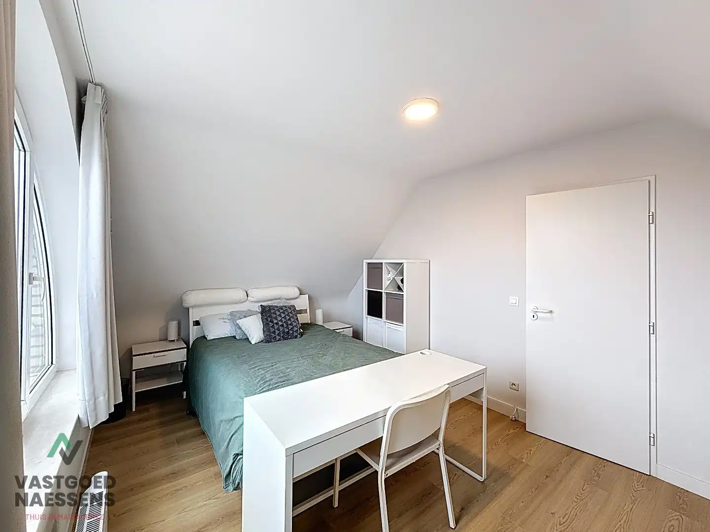 GEMEUBELD DUPLEX-APPARTEMENT MET 2 SLPK EN TERRAS  foto 16